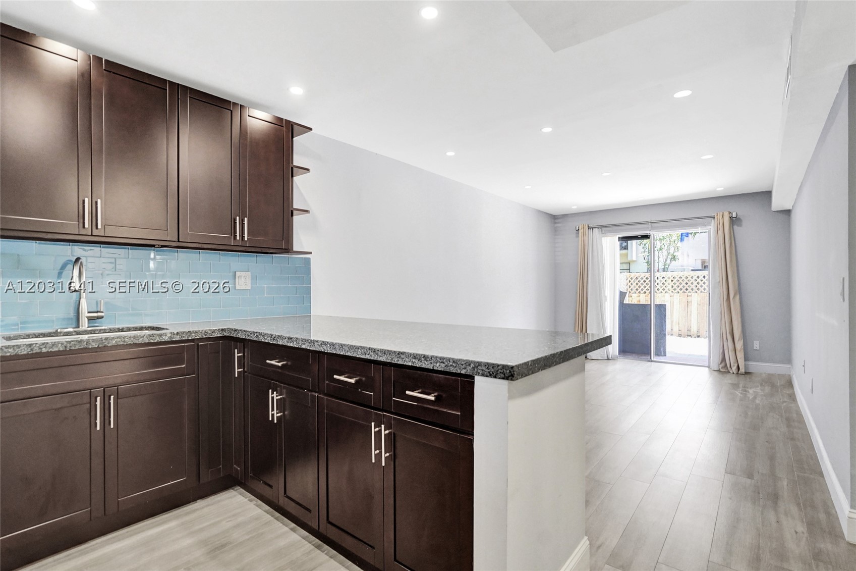 SUNWOOD CONDO - Residential