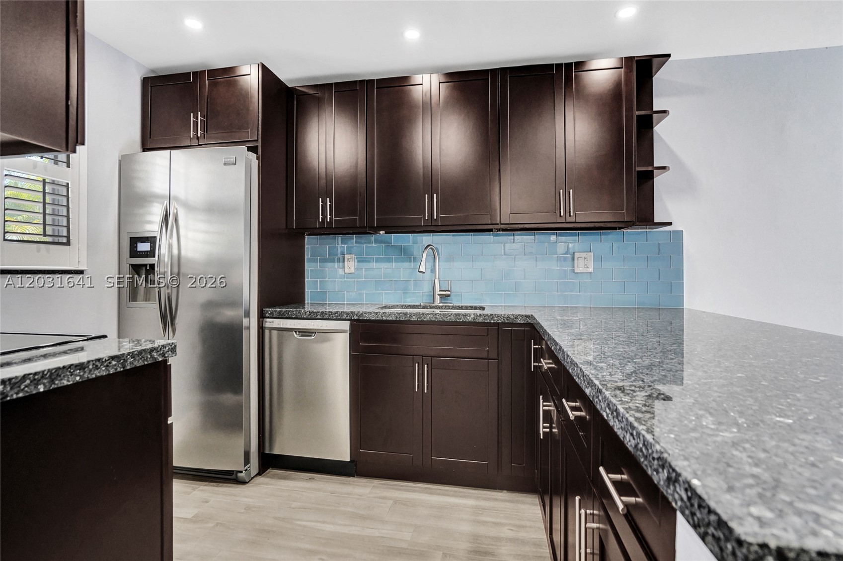 SUNWOOD CONDO - Residential