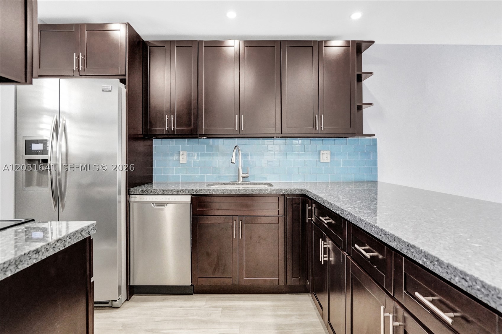 SUNWOOD CONDO - Residential