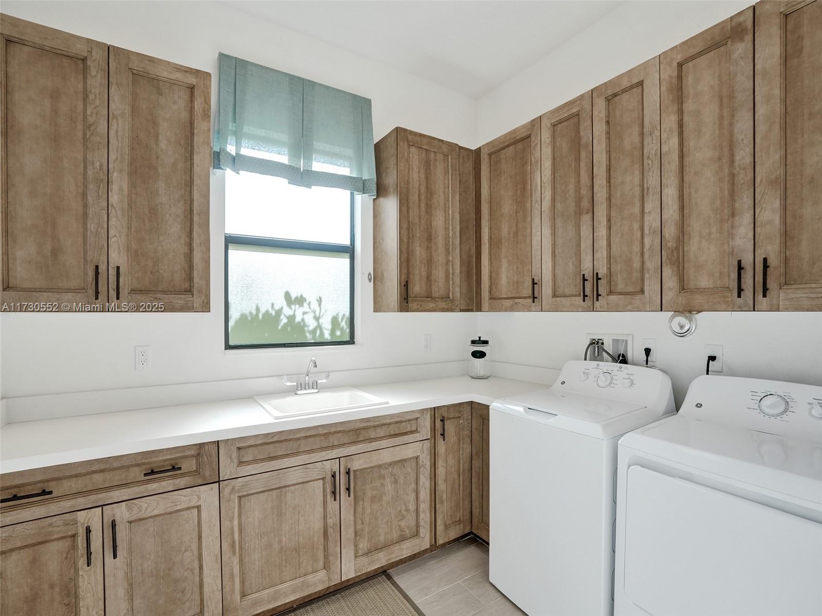 PARKLAND ROYALE - Residential