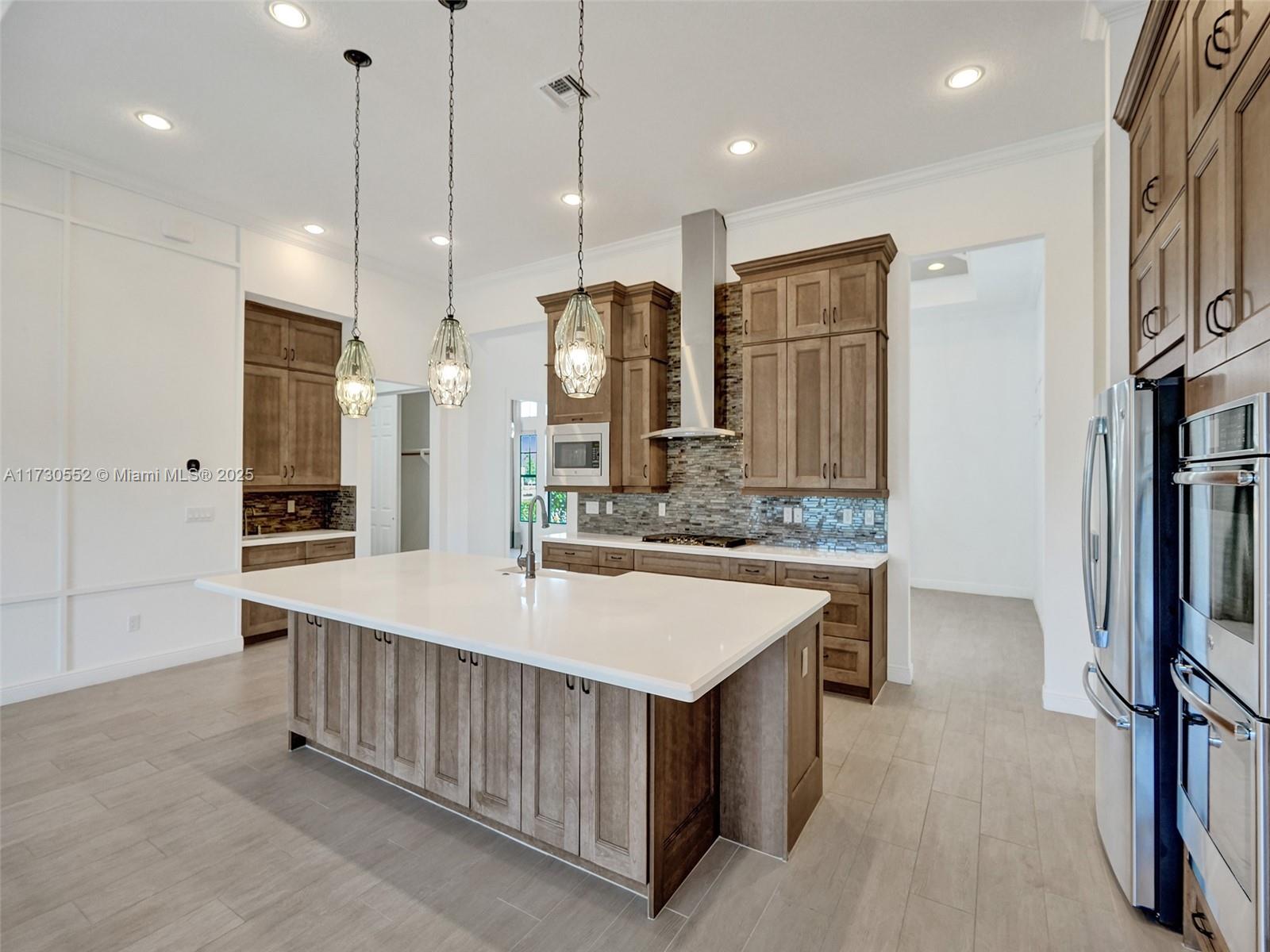 PARKLAND ROYALE - Residential