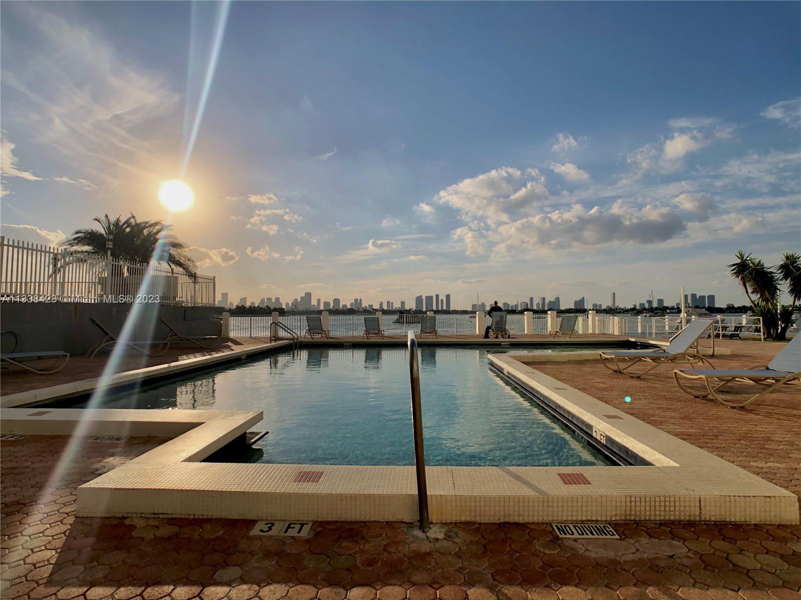 Live in a beautiful and secured water front building with bay view's. Ceramic flooring throughout, fully furnished, tons of closet space, large bathroom with tub, hurricane impact windows and more. Amenities include WiFi enabled common areas, basic cable, bayside pool, gym, activities room w/pool table, bike storage, 24 hours concierge and laundry facilities in every floor. Additional Parking $175 for 6 months or $350. Association deposit is $500.     

Stove will be replaced.