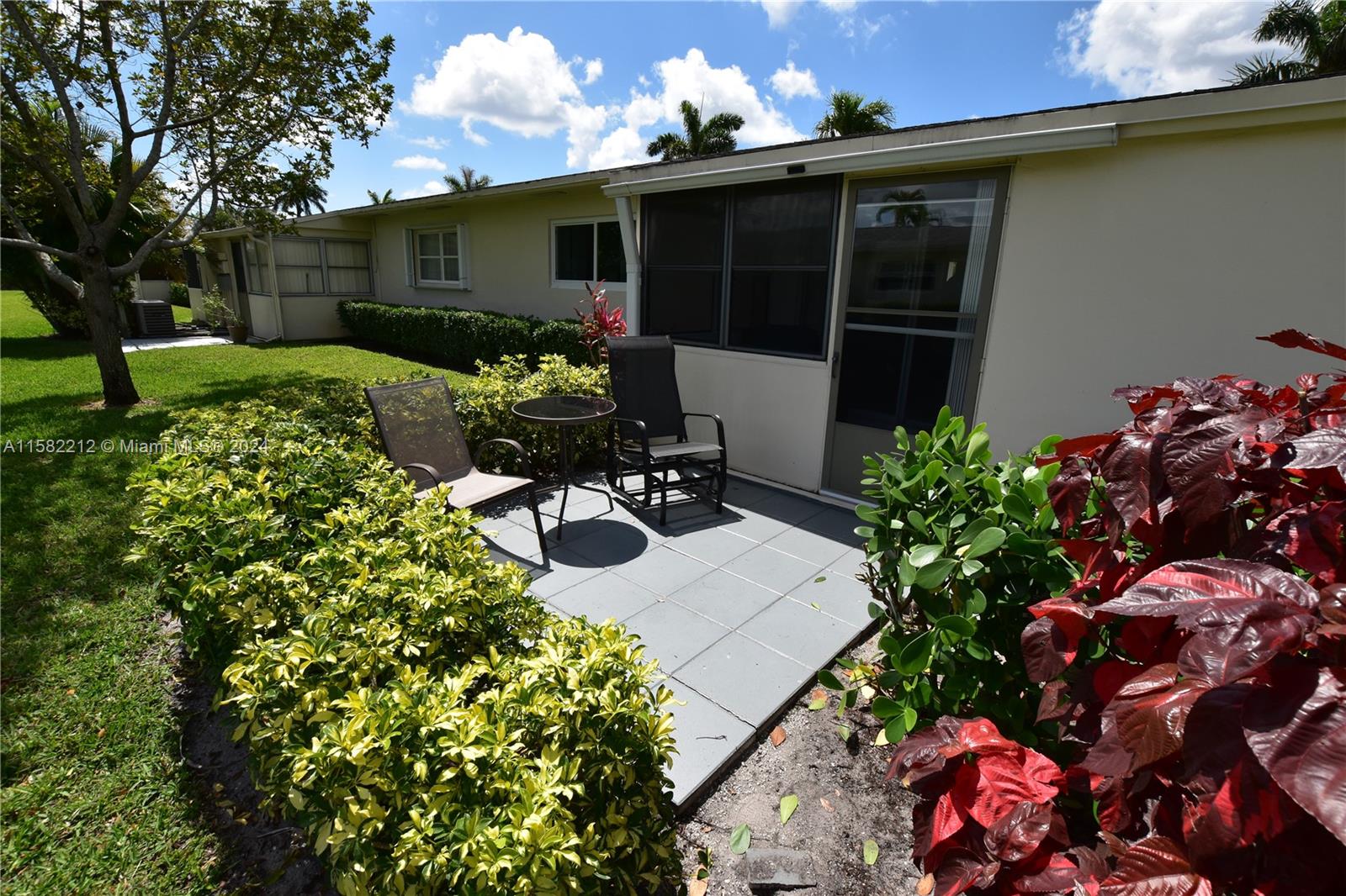 CRESTHAVEN VILLAS CONDO 3 - Residential