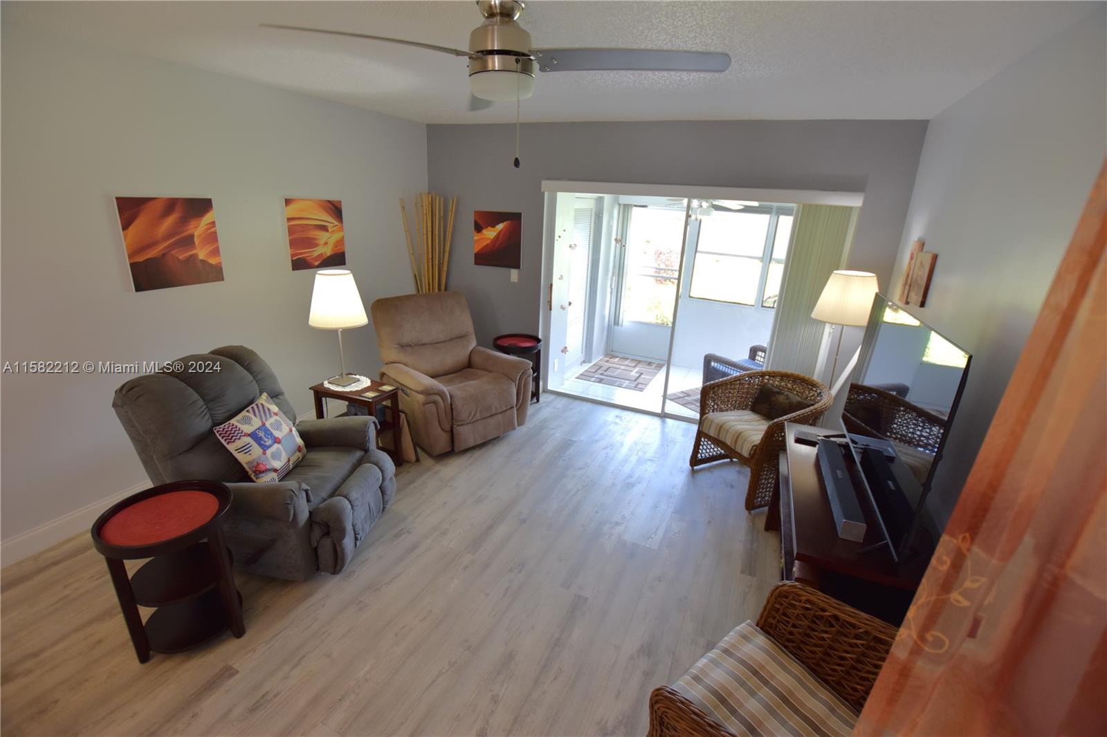CRESTHAVEN VILLAS CONDO 3 - Residential