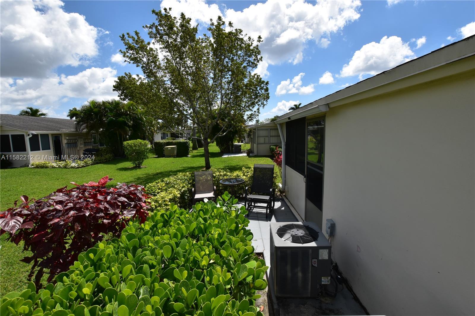 CRESTHAVEN VILLAS CONDO 3 - Residential