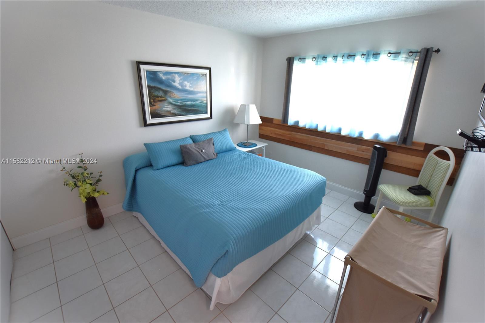 CRESTHAVEN VILLAS CONDO 3 - Residential