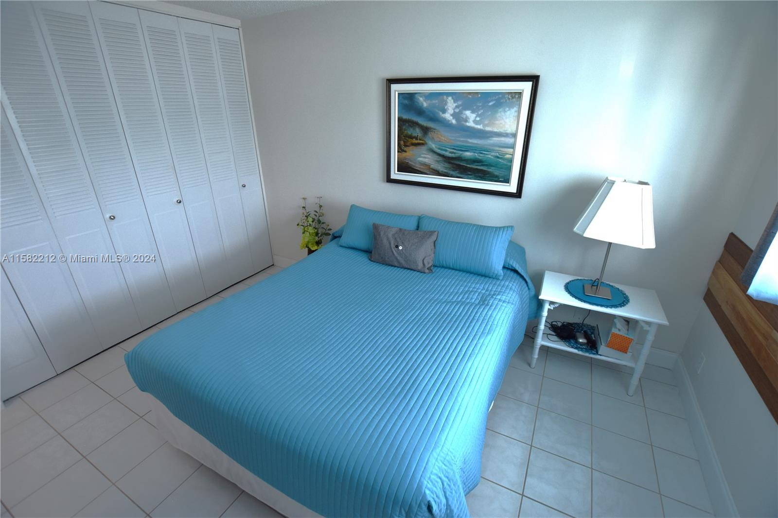 CRESTHAVEN VILLAS CONDO 3 - Residential