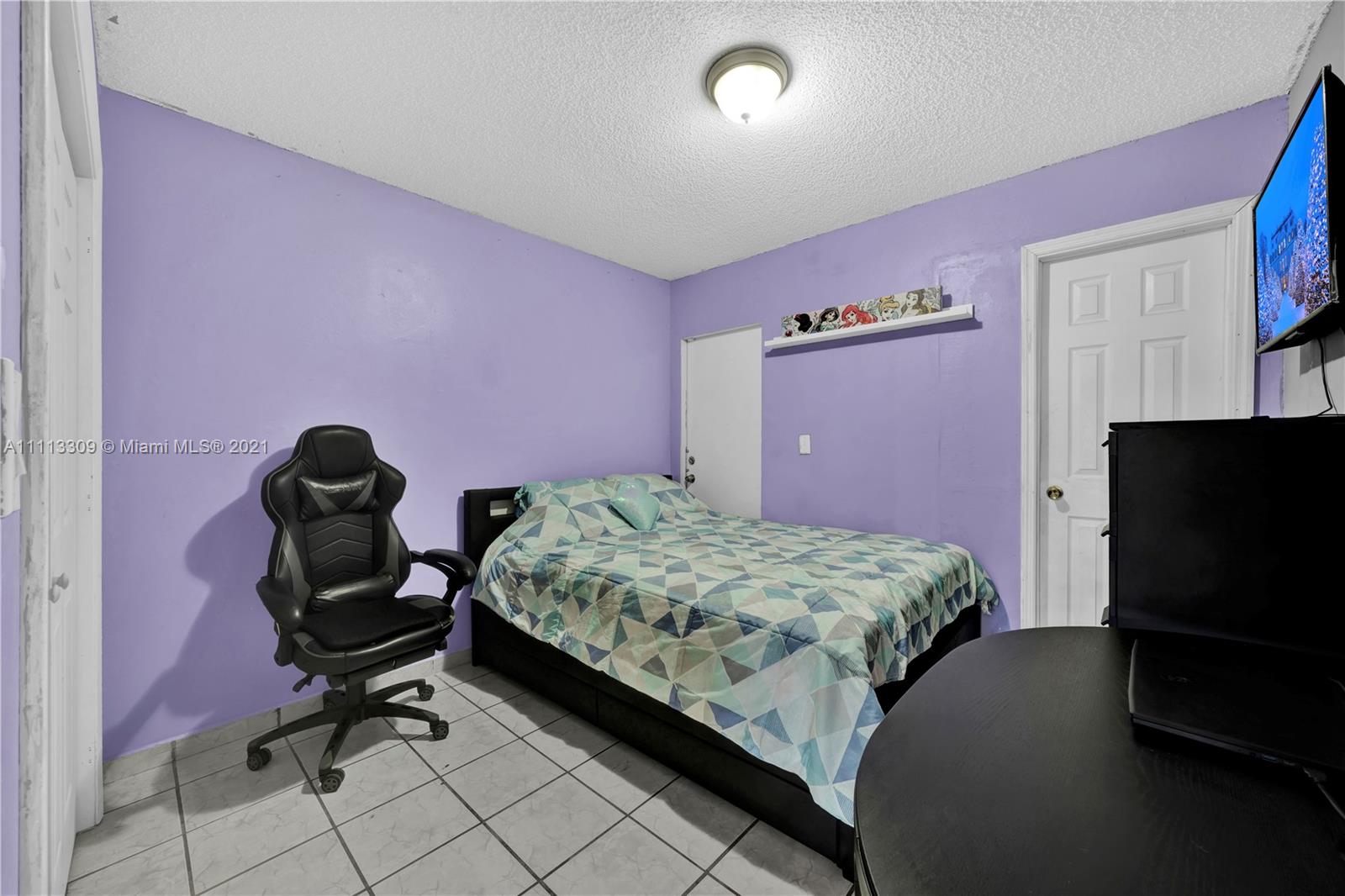 PINE NEEDLES HOMES - Residential