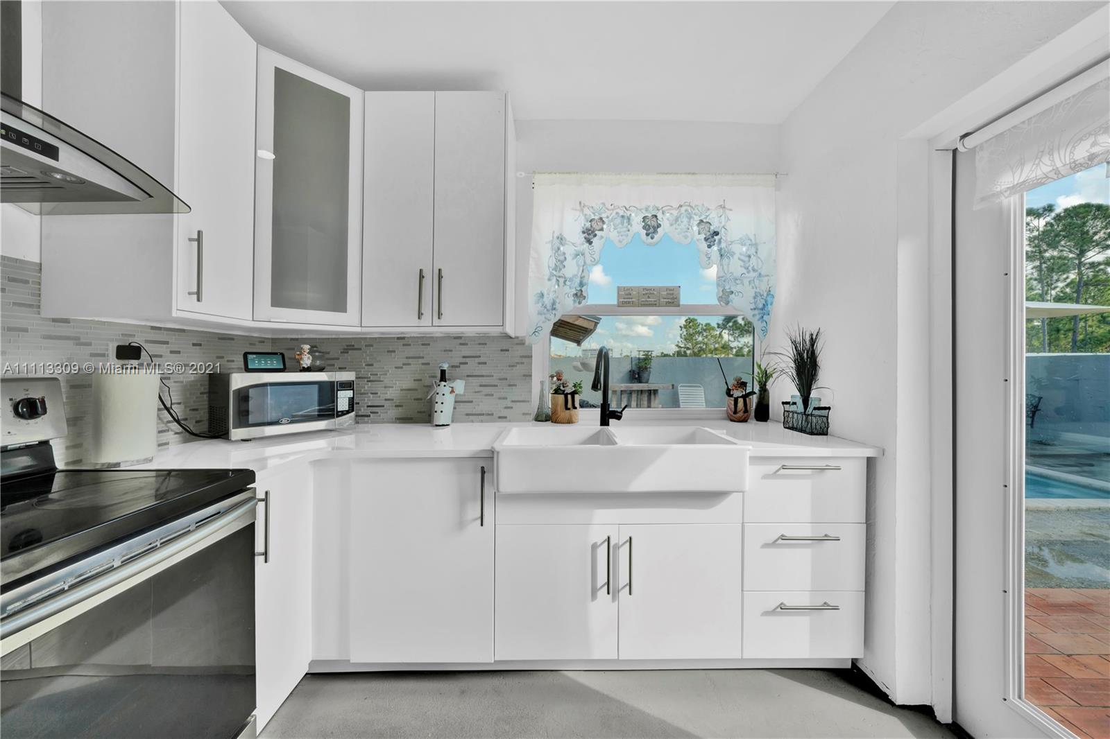 PINE NEEDLES HOMES - Residential