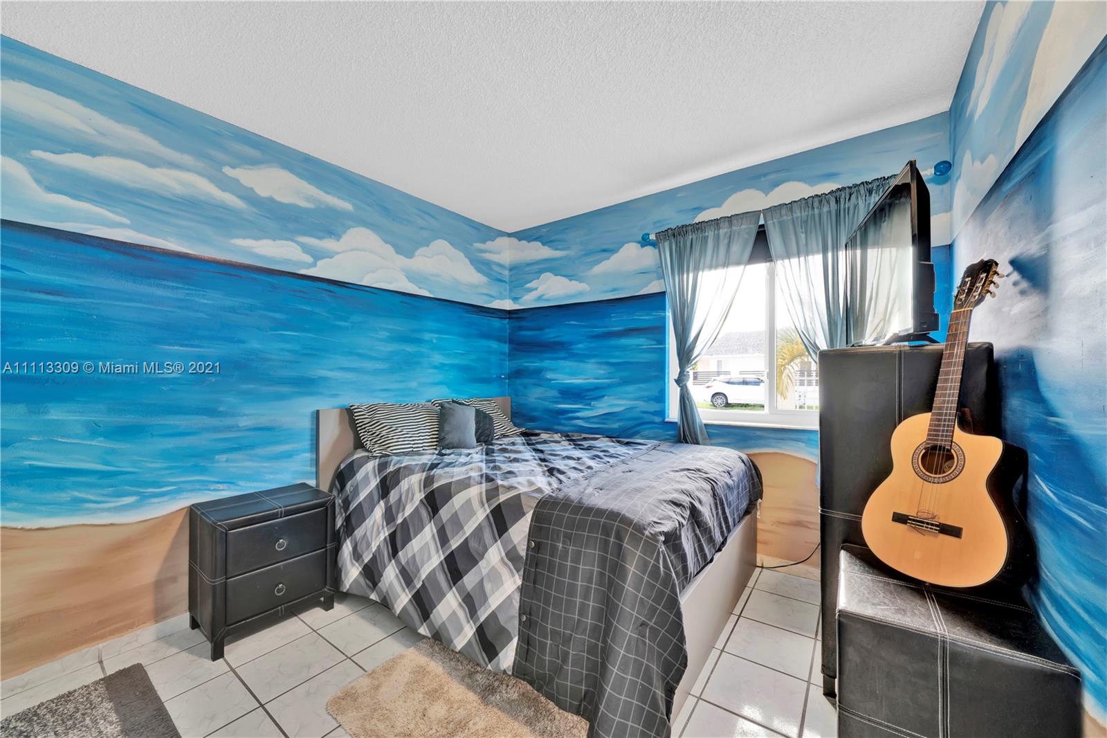 PINE NEEDLES HOMES - Residential