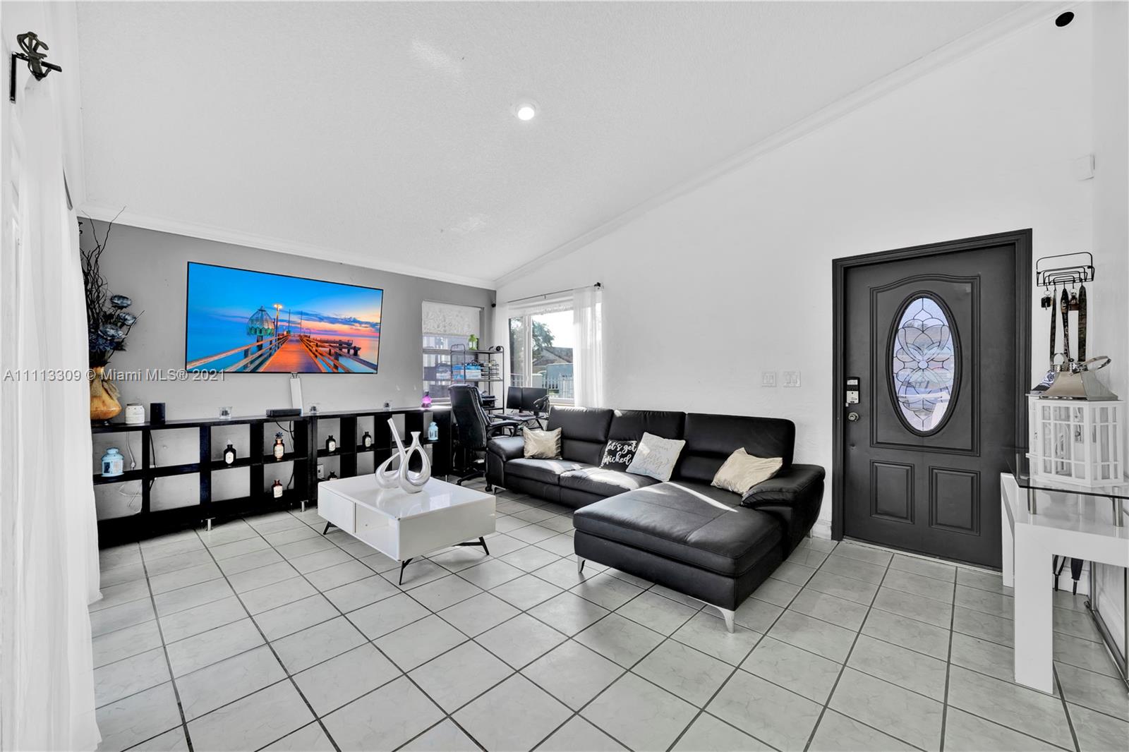 PINE NEEDLES HOMES - Residential