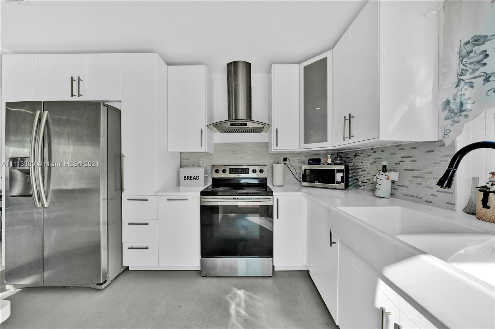 PINE NEEDLES HOMES - Residential