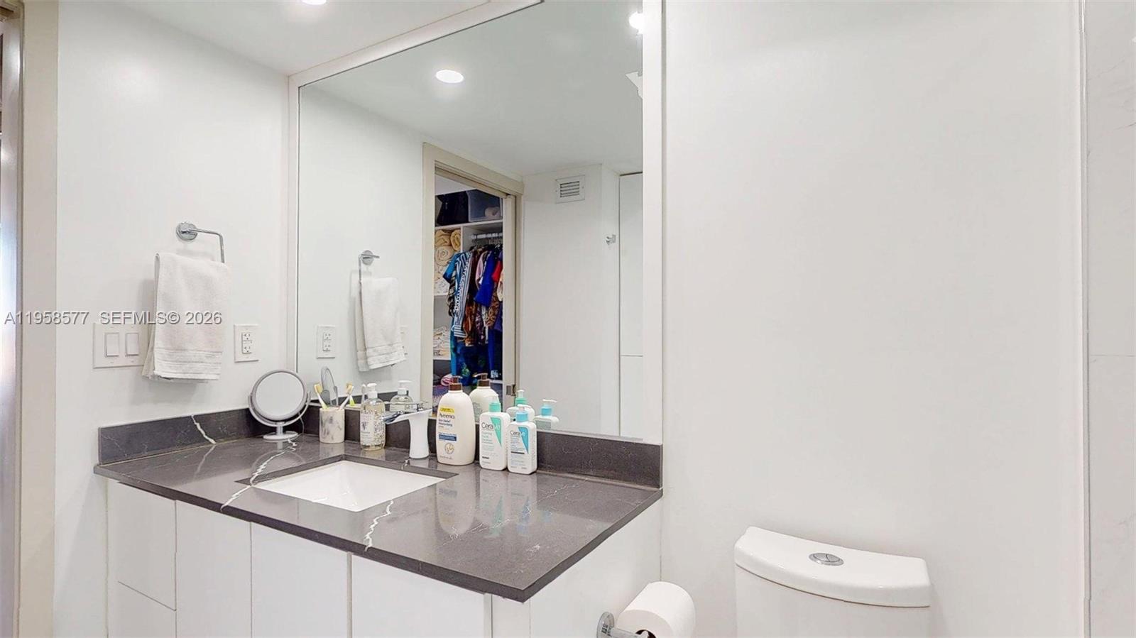 OLYMPUS CONDO PHASE B - Residential Lease