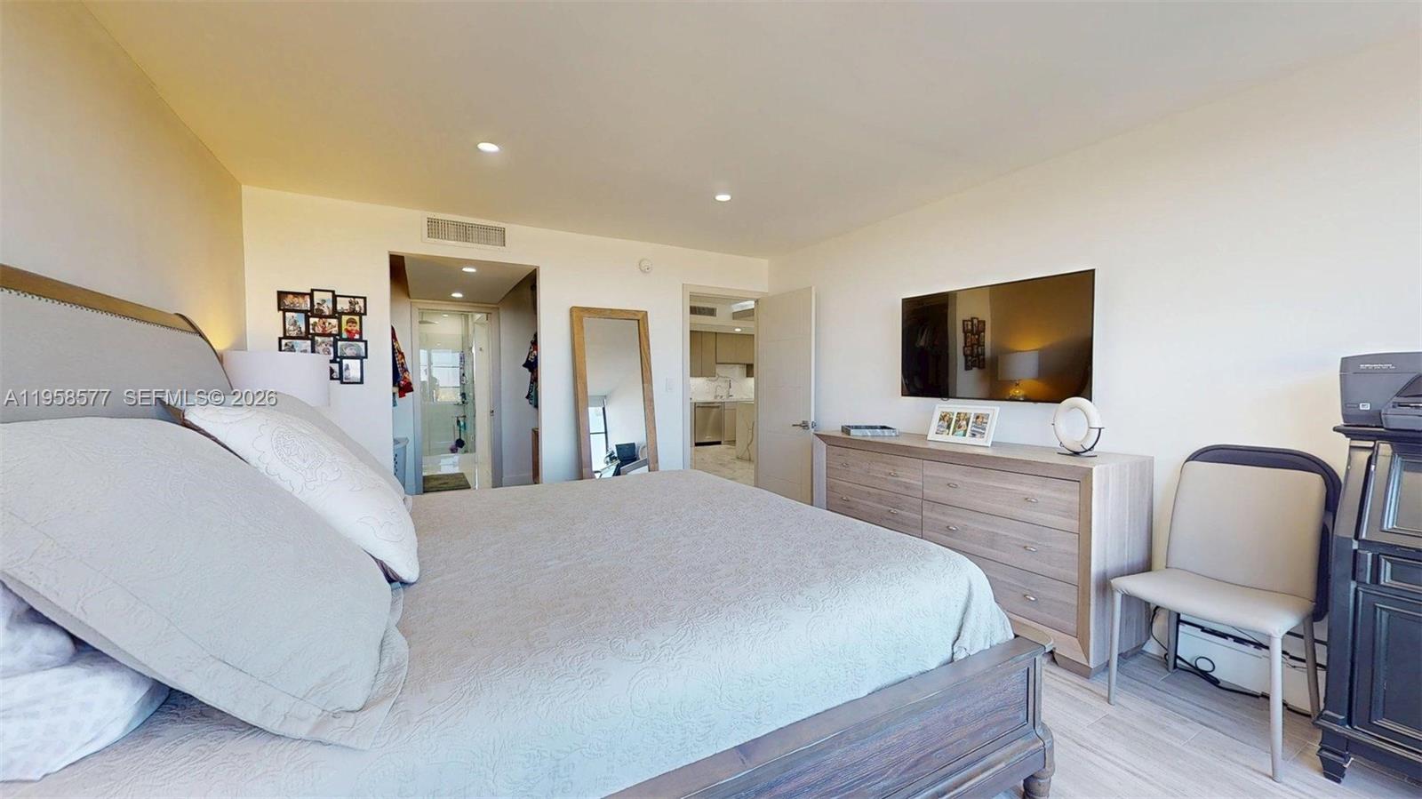 OLYMPUS CONDO PHASE B - Residential Lease