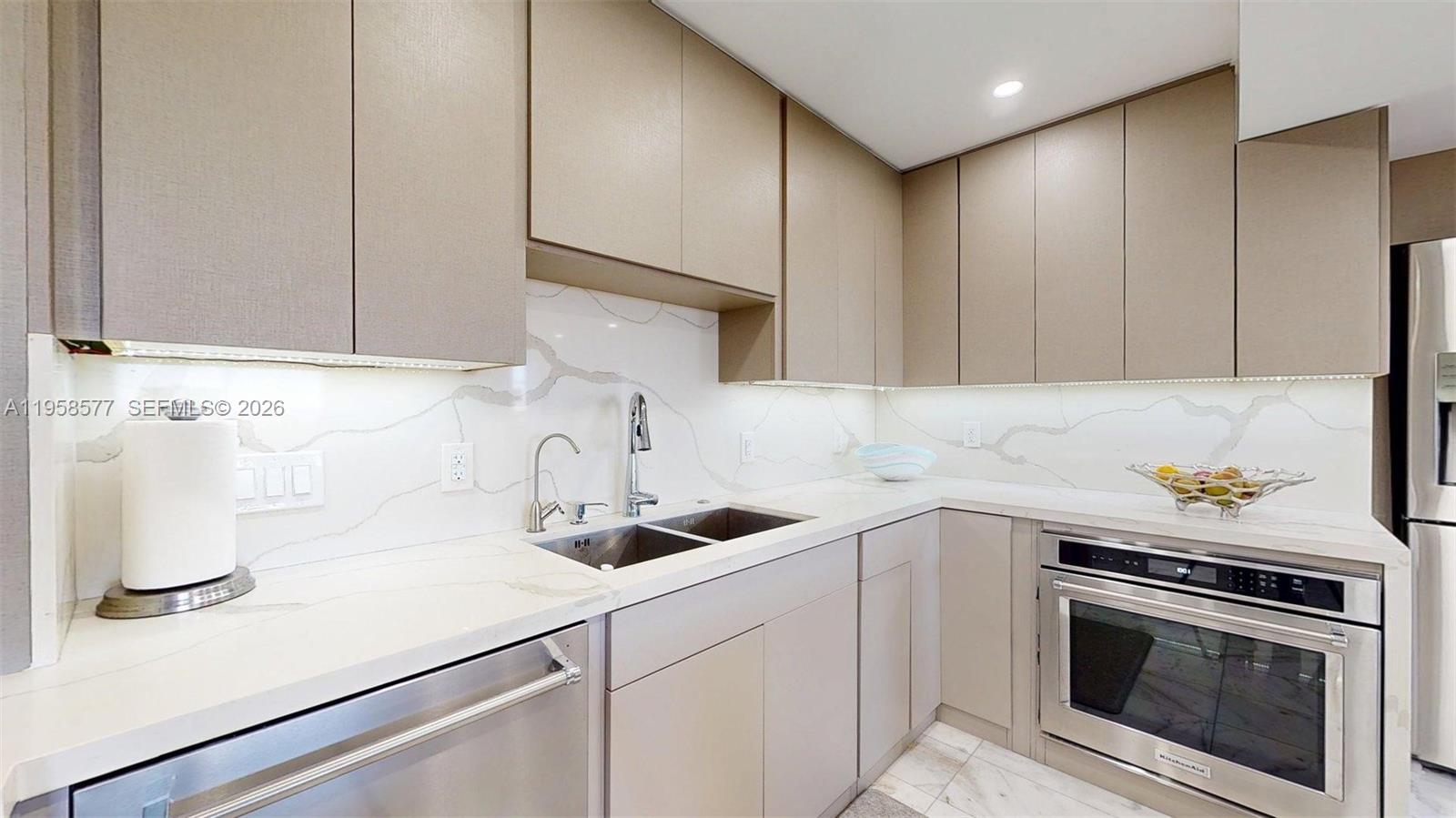 OLYMPUS CONDO PHASE B - Residential Lease
