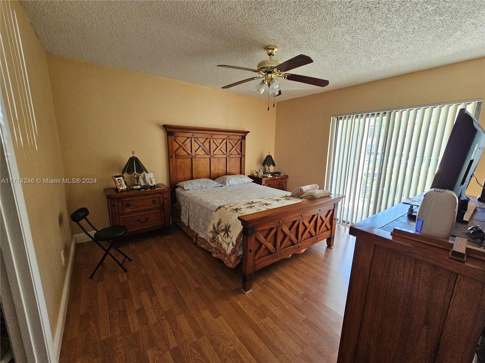 HOLLYWOOD PARC CONDOMINIU - Residential Lease