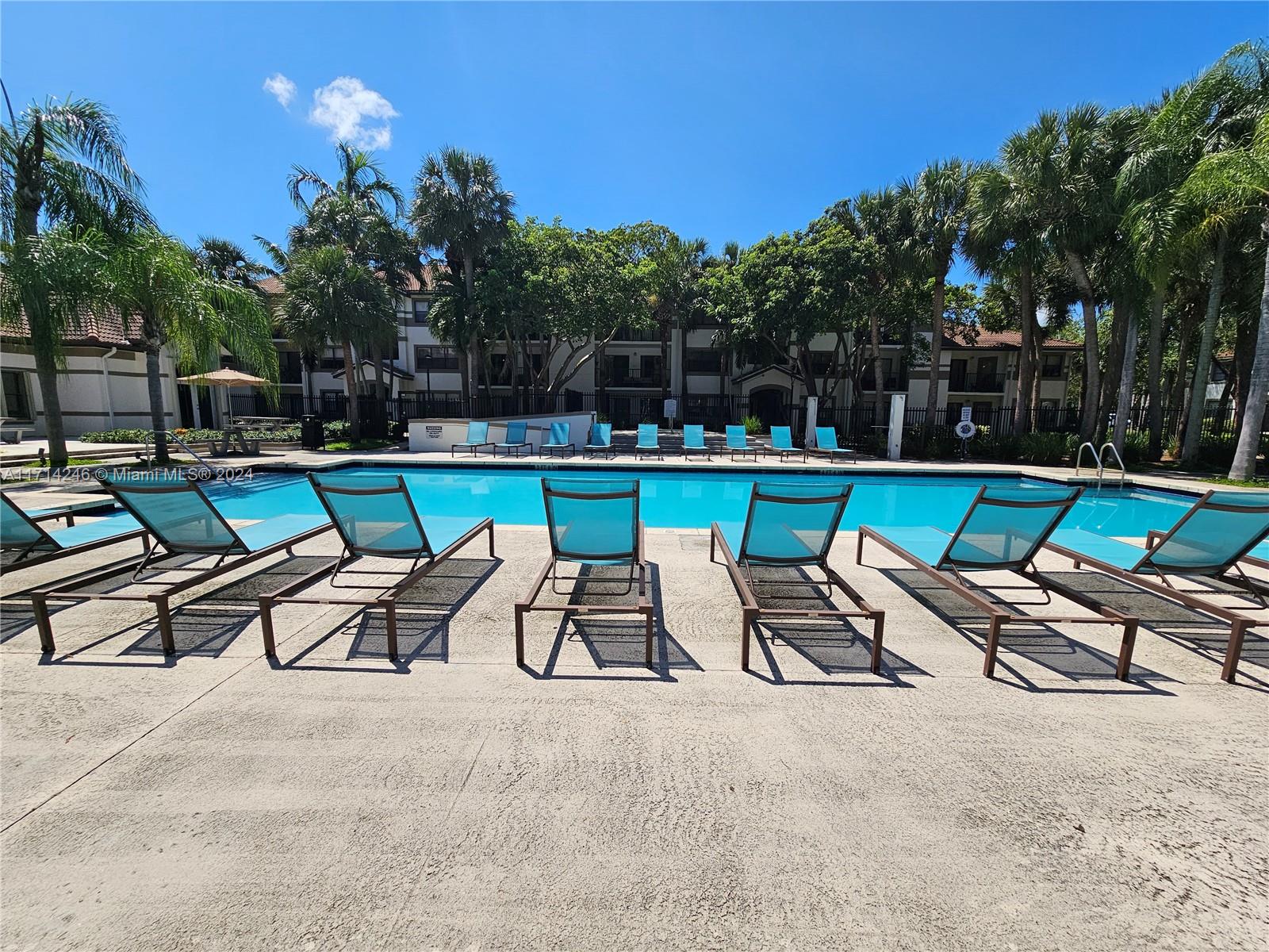 HOLLYWOOD PARC CONDOMINIU - Residential Lease