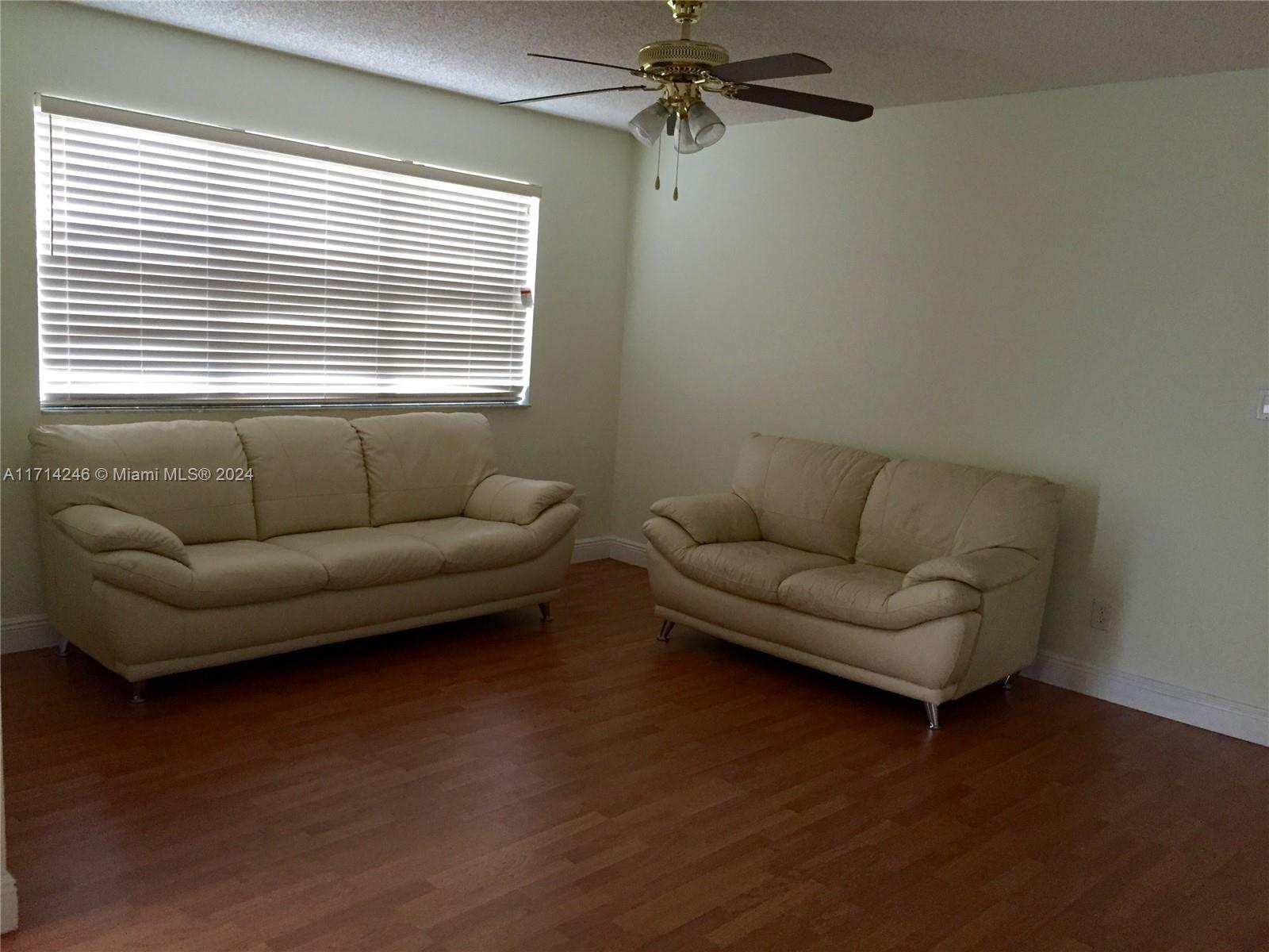 HOLLYWOOD PARC CONDOMINIU - Residential Lease
