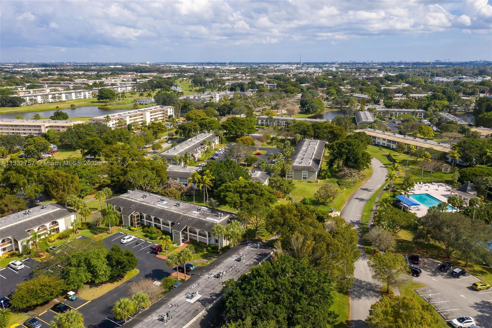 NASSAU VILLAGE WYNMOOR CO - Residential