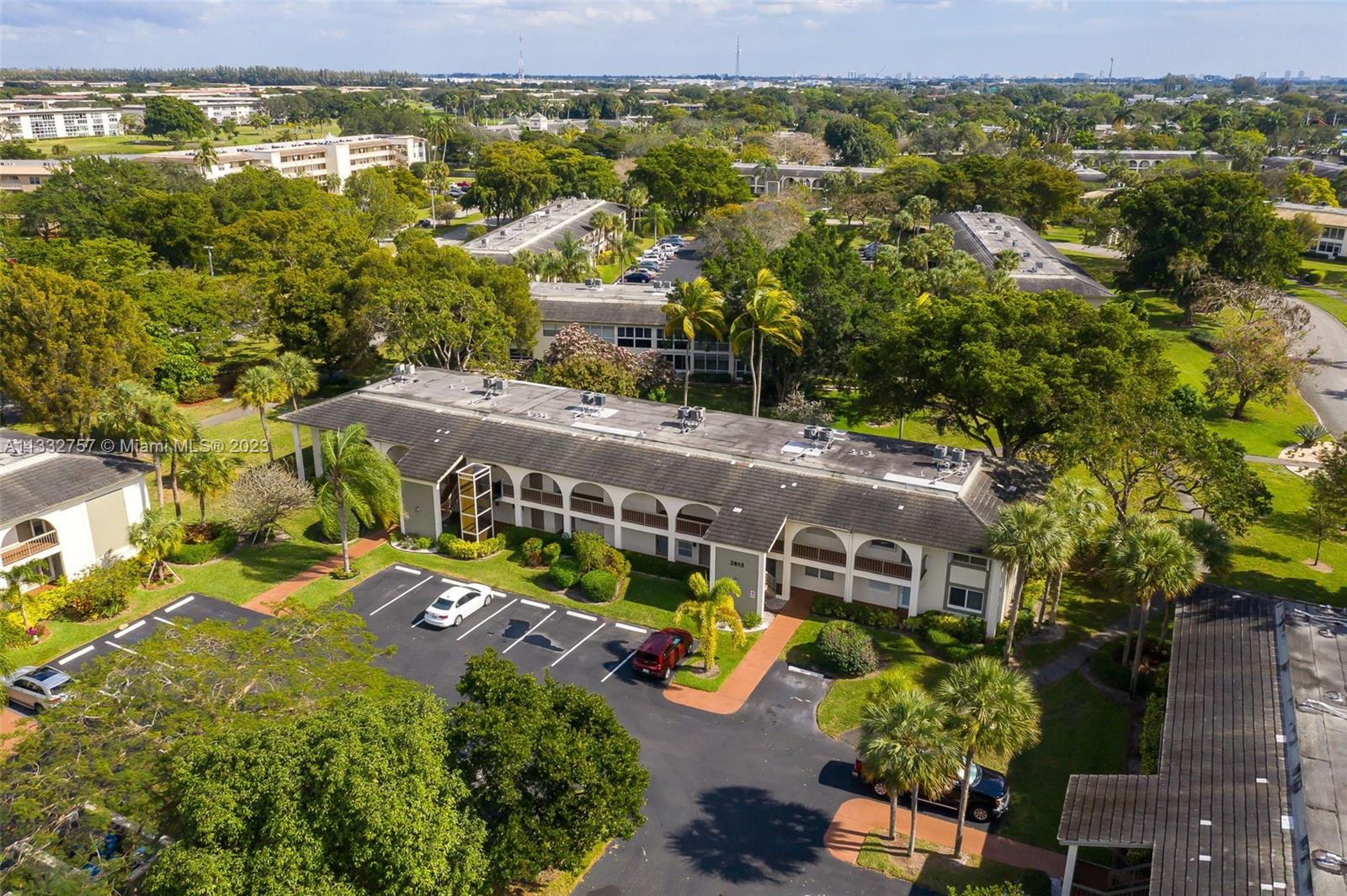 NASSAU VILLAGE WYNMOOR CO - Residential