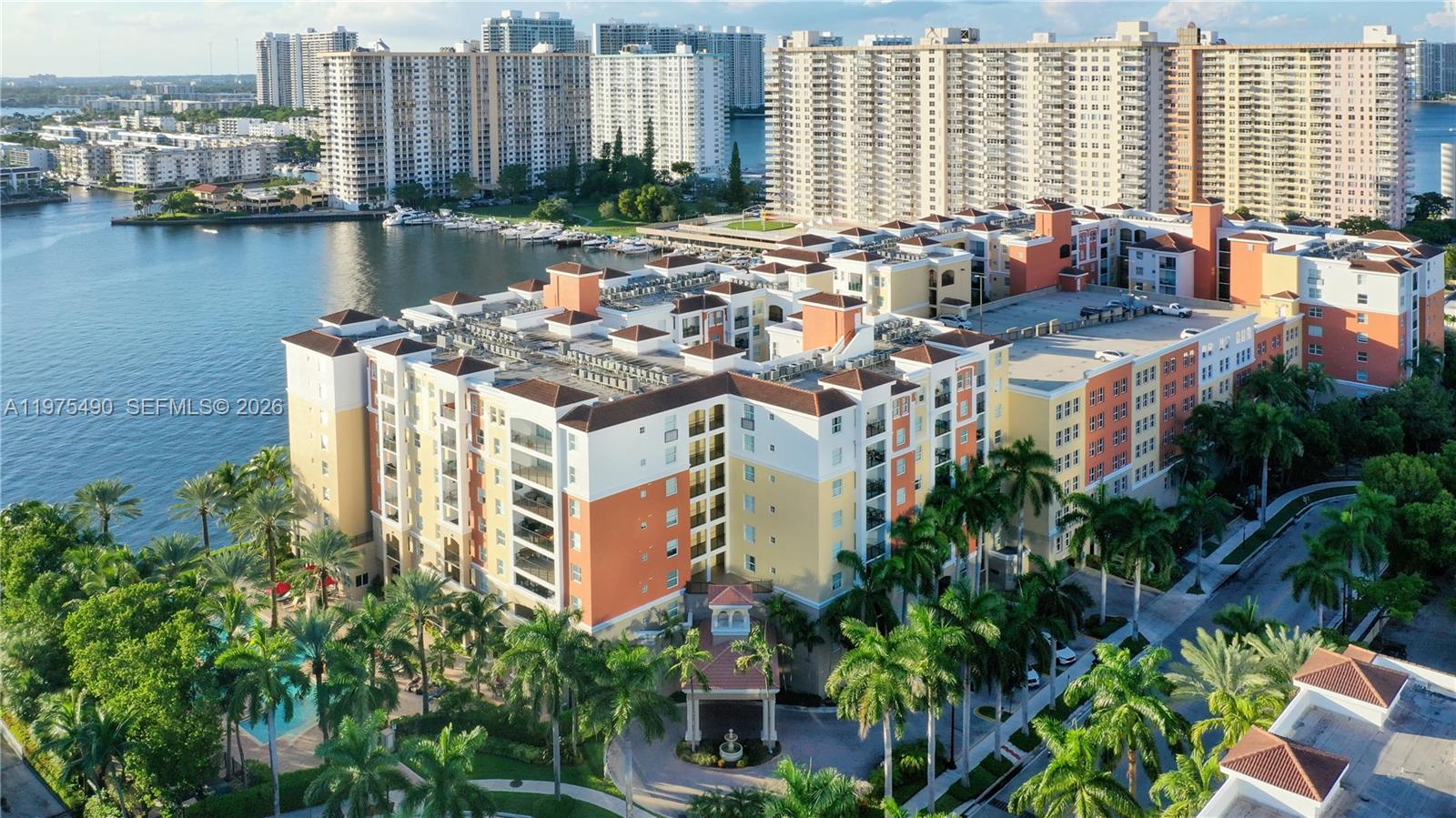 PORTO BELLAGIO CONDO - Residential