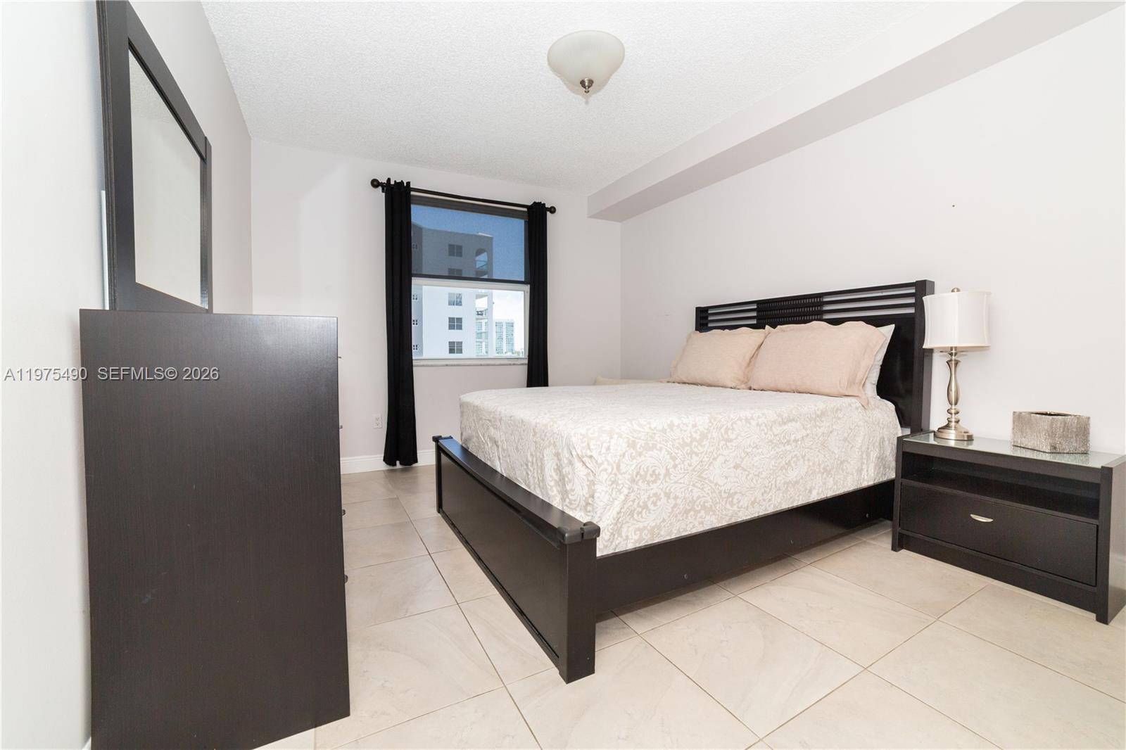 PORTO BELLAGIO CONDO - Residential