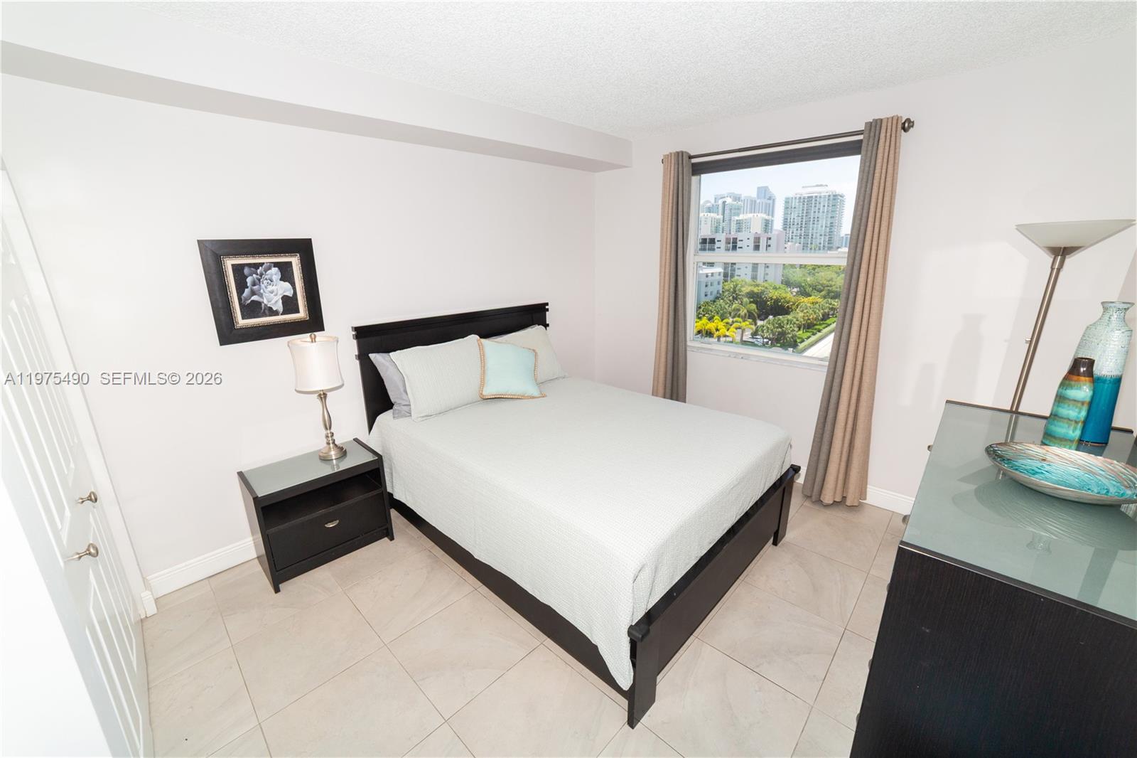 PORTO BELLAGIO CONDO - Residential