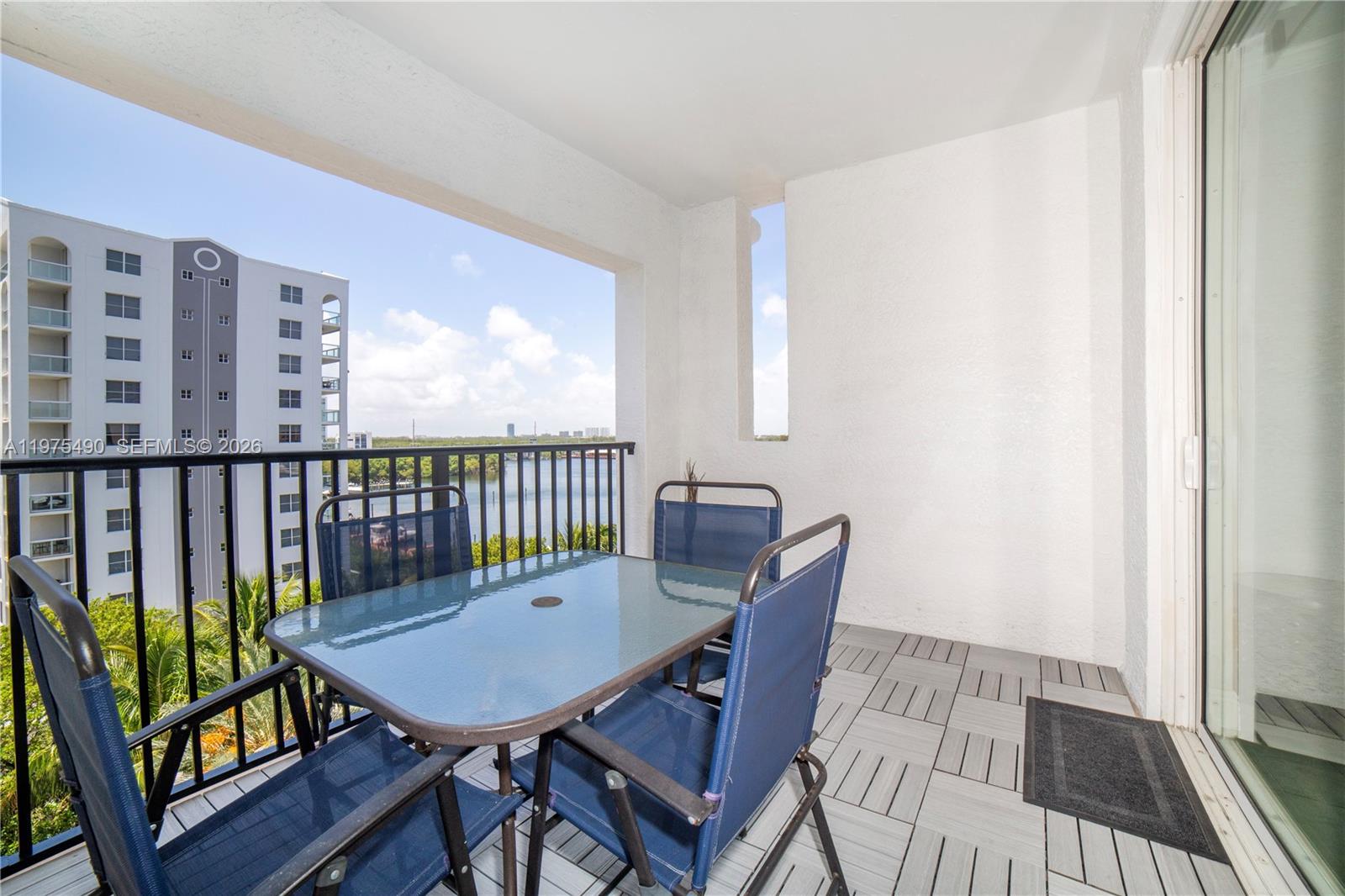PORTO BELLAGIO CONDO - Residential