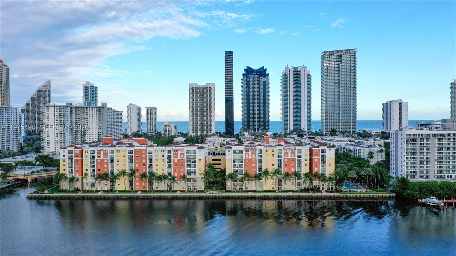 PORTO BELLAGIO CONDO - Residential