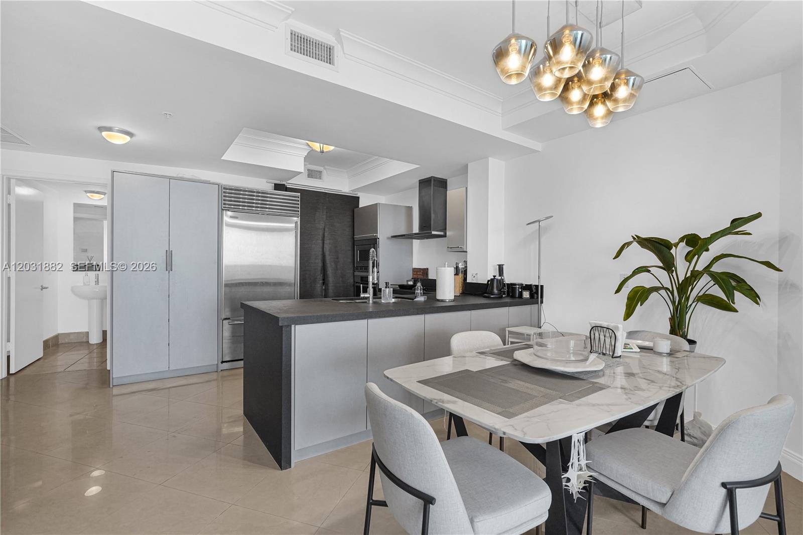 TRUMP ROYALE CONDO - Residential