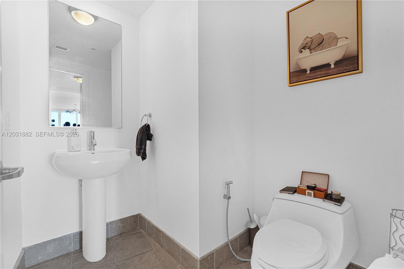 TRUMP ROYALE CONDO - Residential