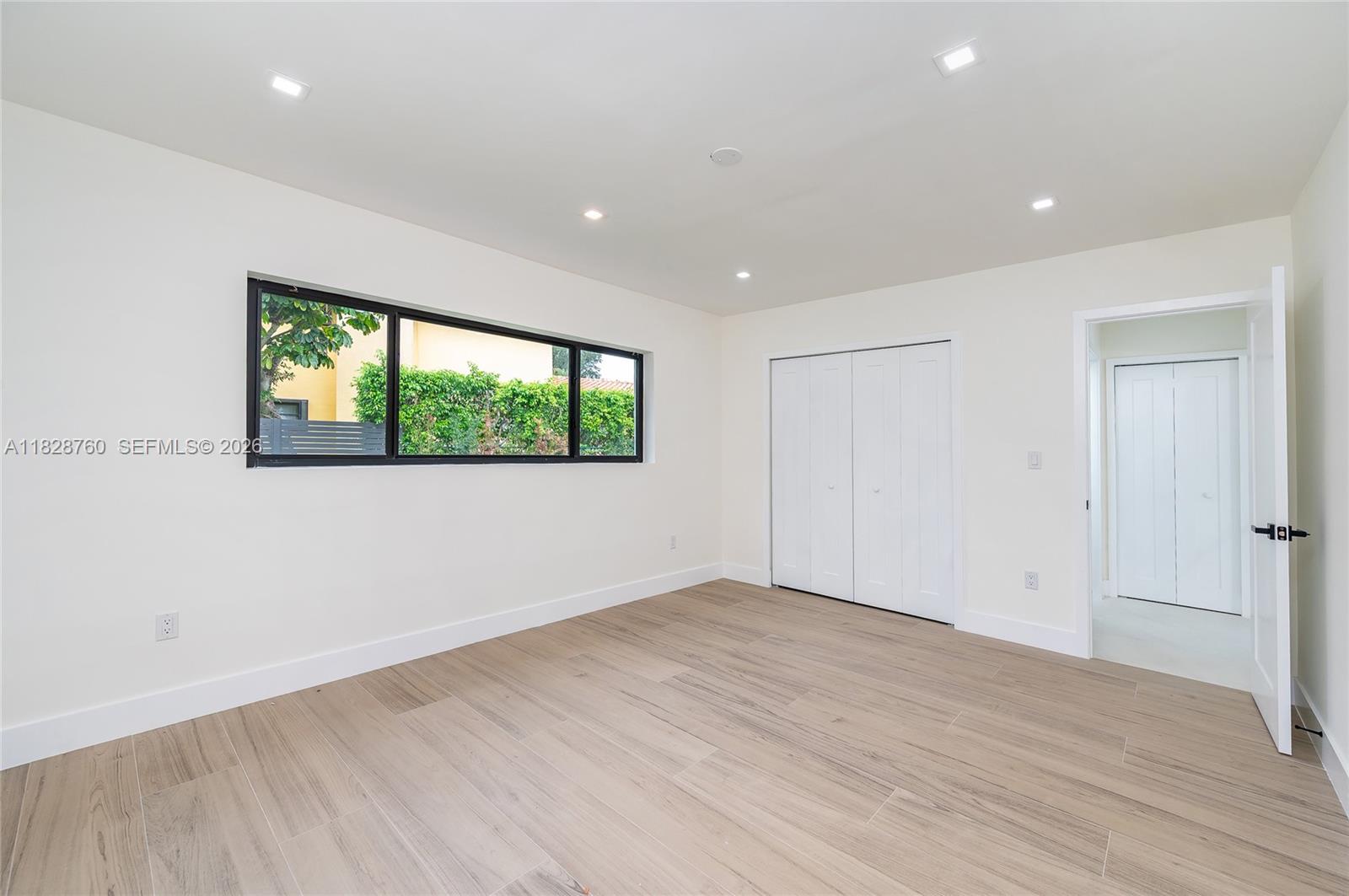 MIAMI LAKES - LOCH LOMOND - Residential