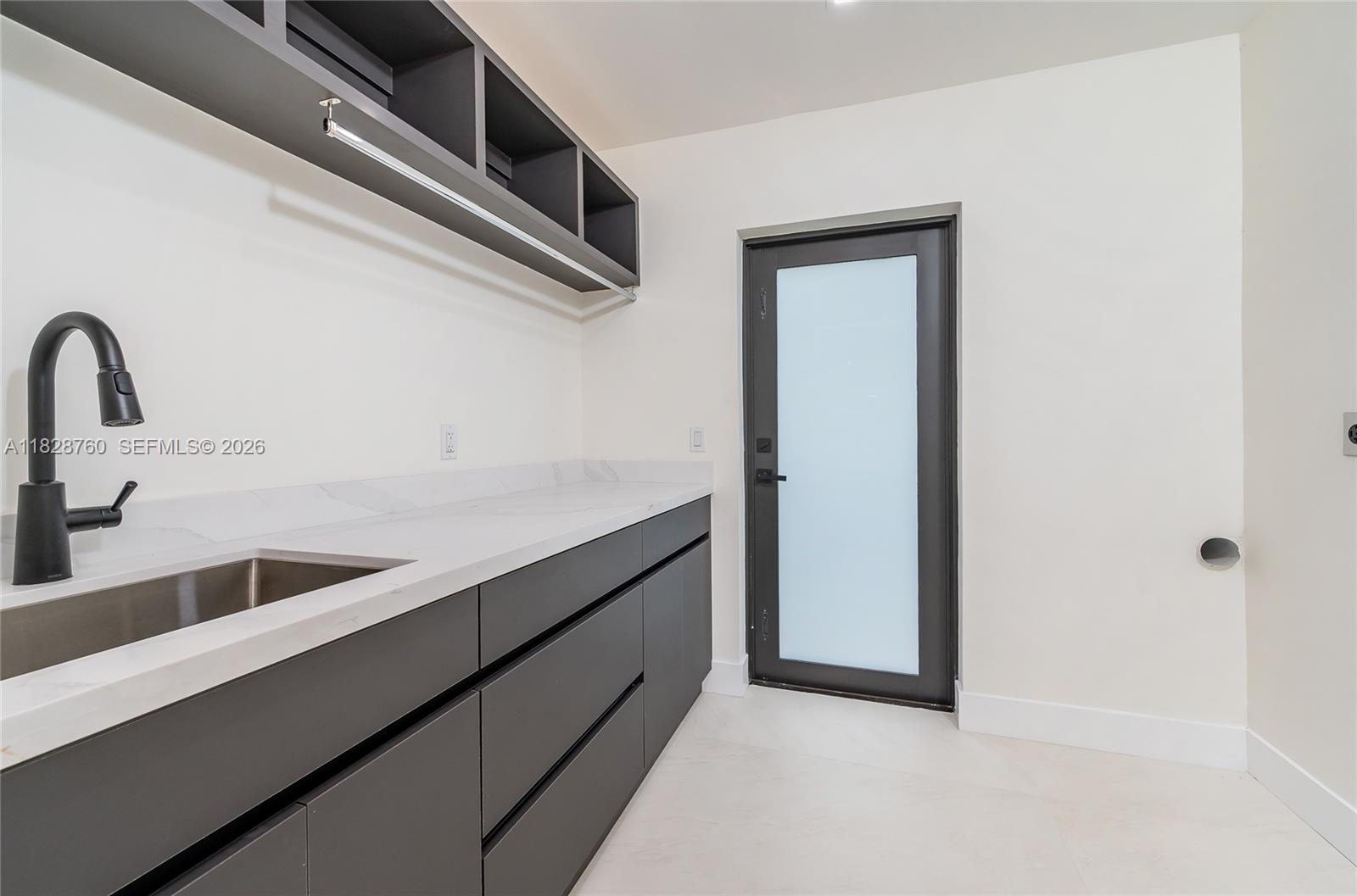 MIAMI LAKES - LOCH LOMOND - Residential