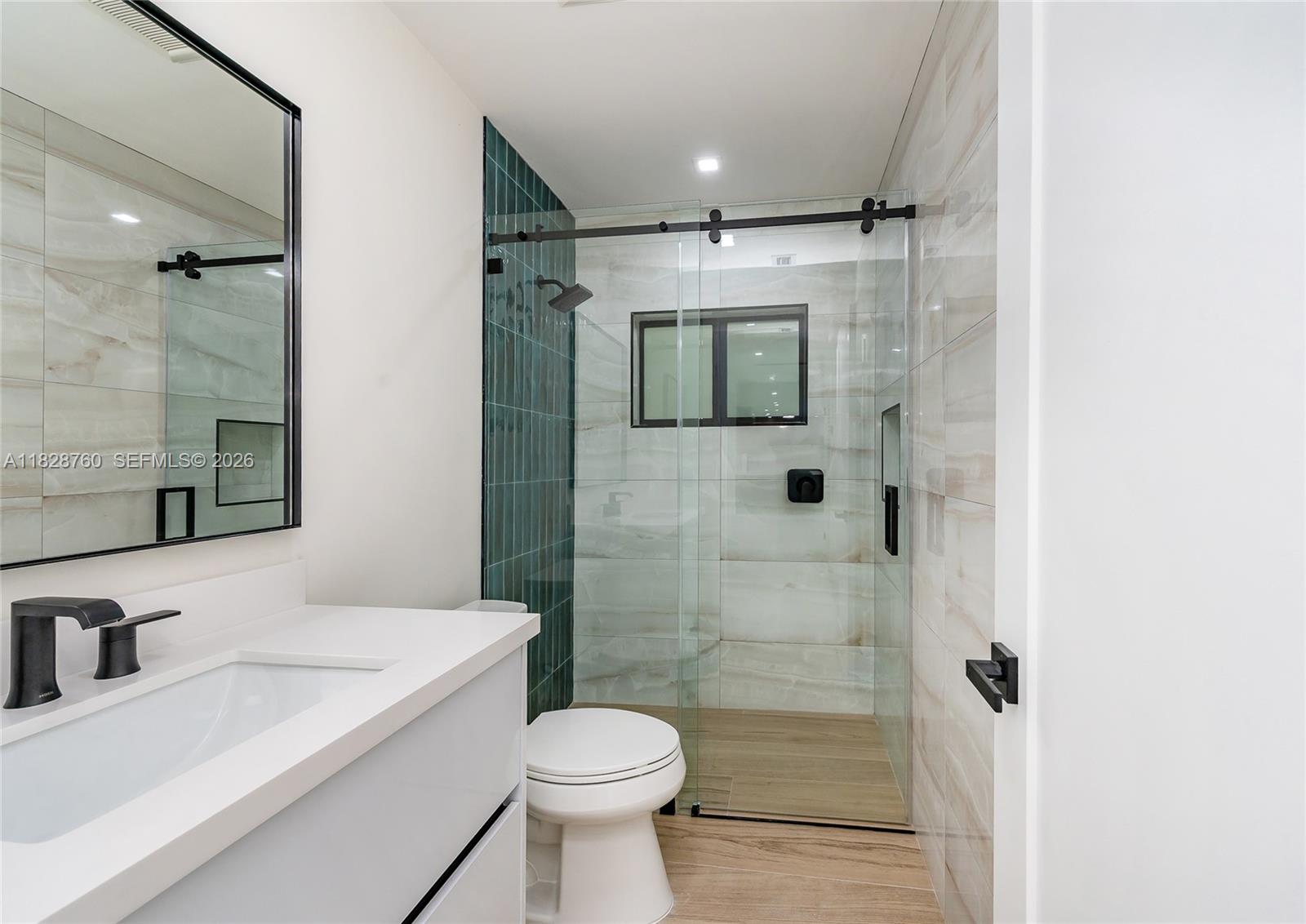 MIAMI LAKES - LOCH LOMOND - Residential