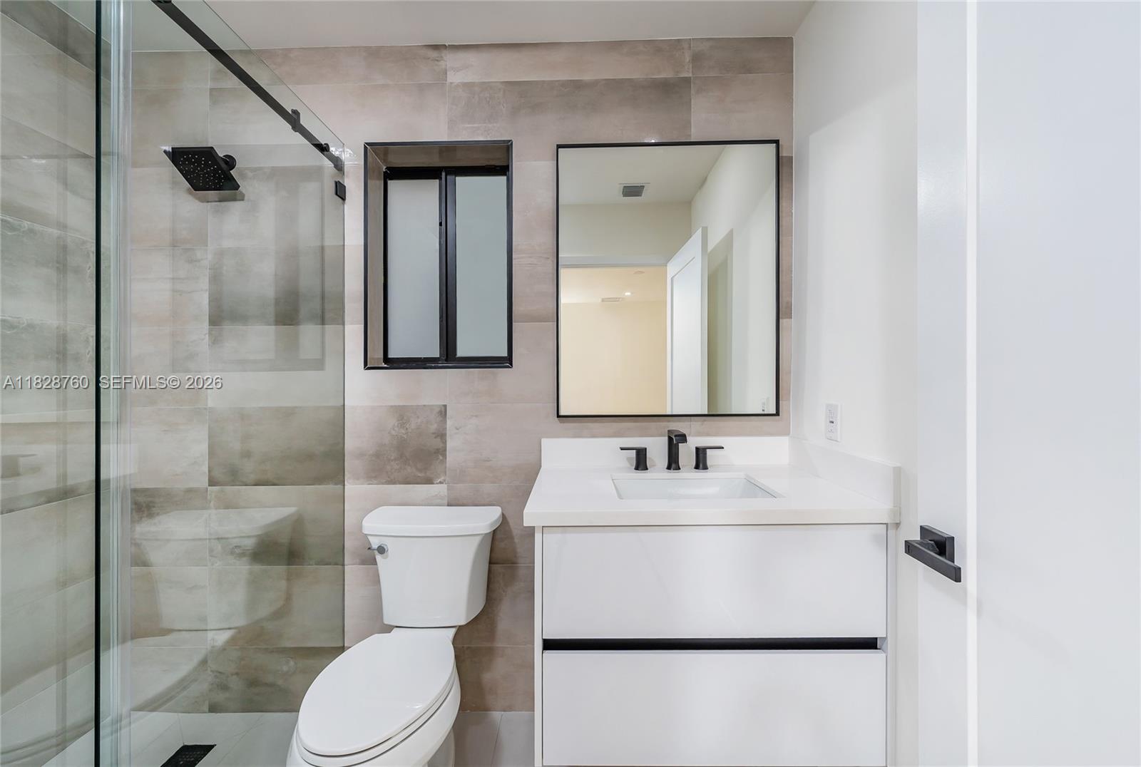 MIAMI LAKES - LOCH LOMOND - Residential