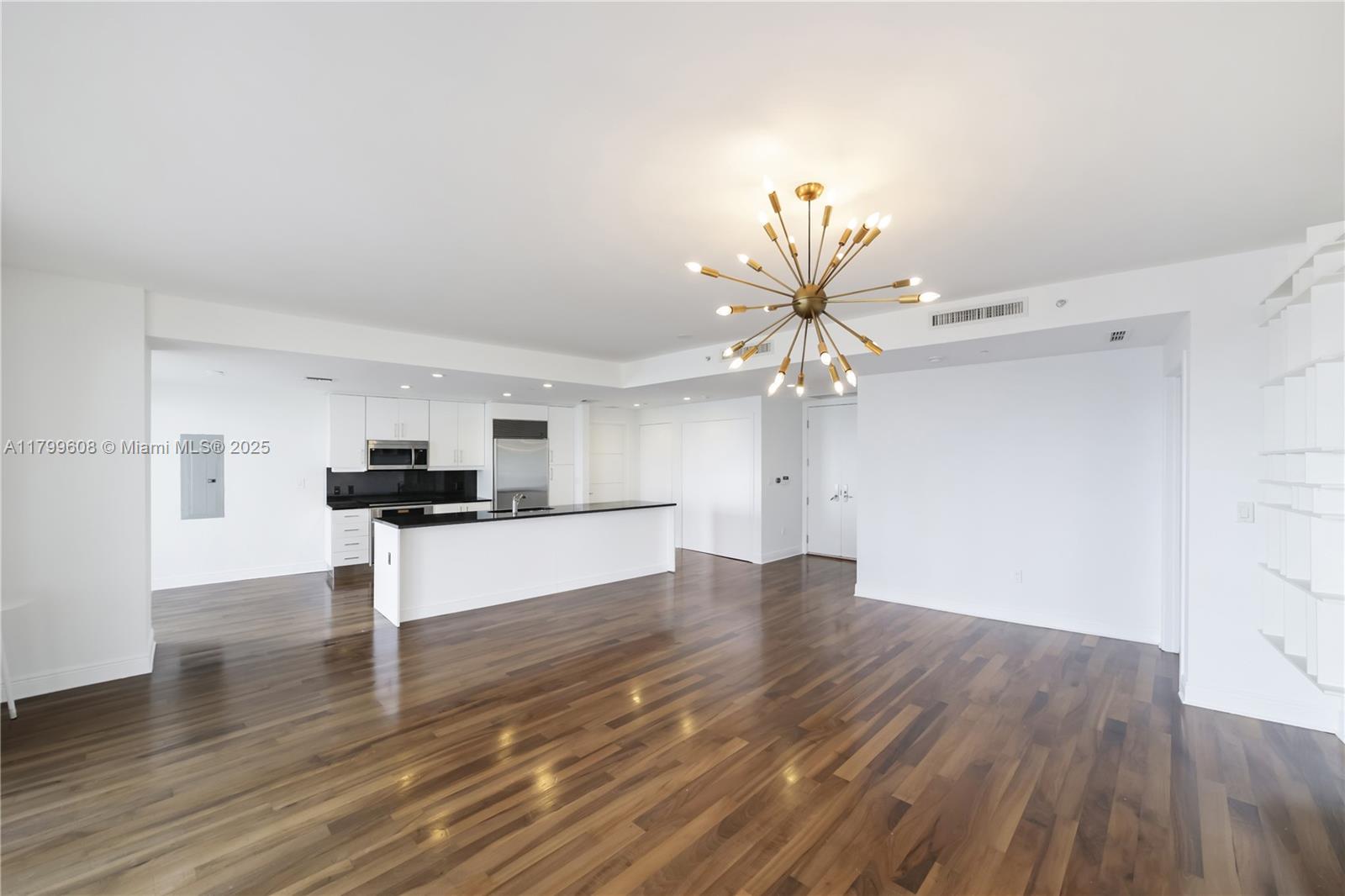CARBONELL CONDO - Residential