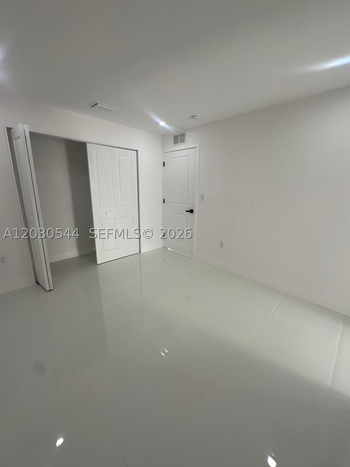 WINDWARD ESTATES SEC 1 - Residential Lease