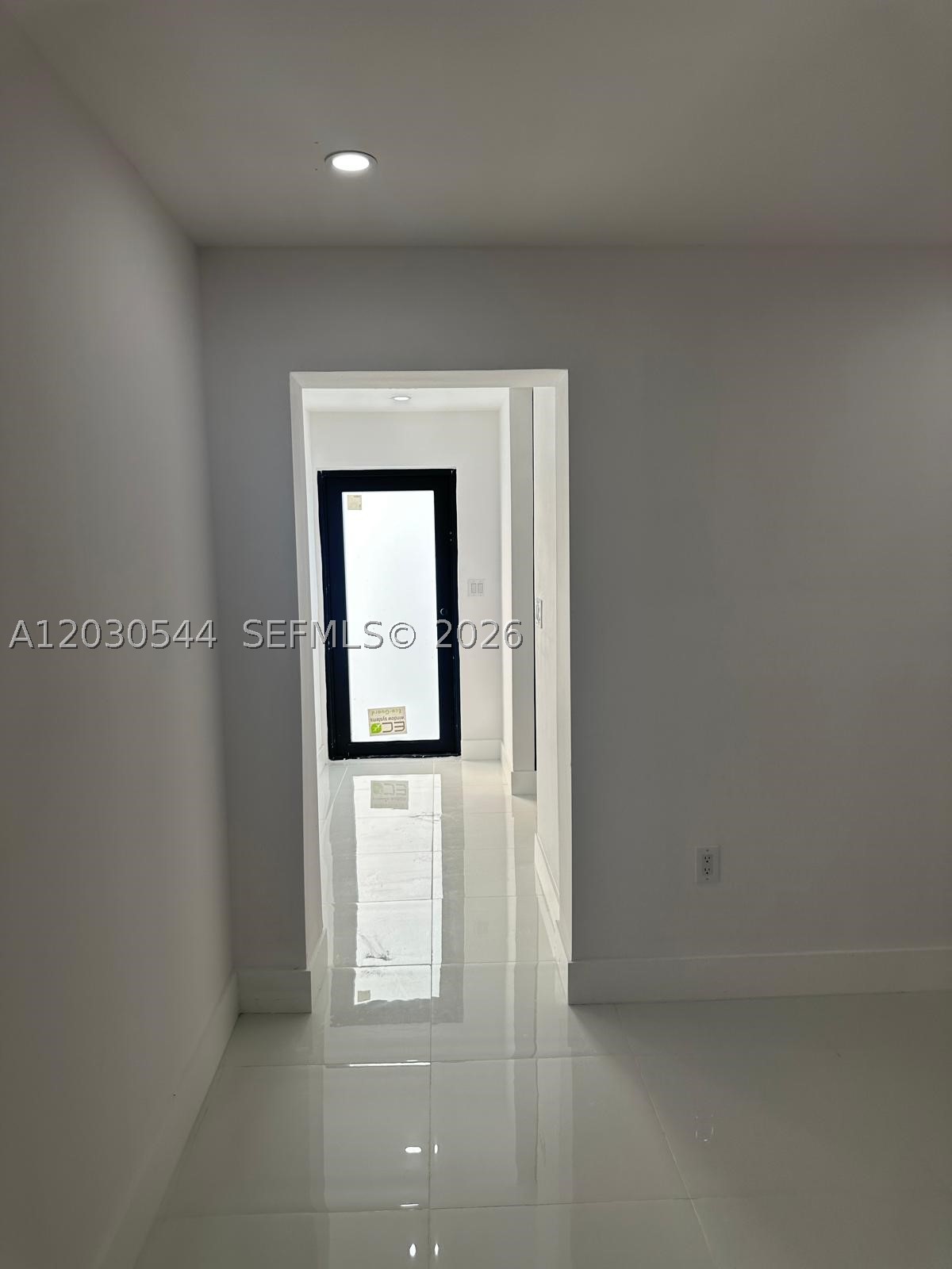 WINDWARD ESTATES SEC 1 - Residential Lease