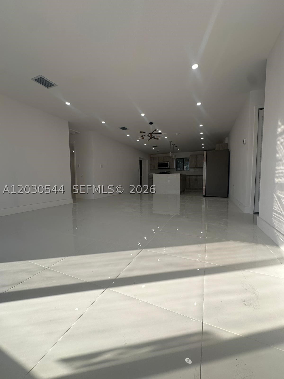 WINDWARD ESTATES SEC 1 - Residential Lease