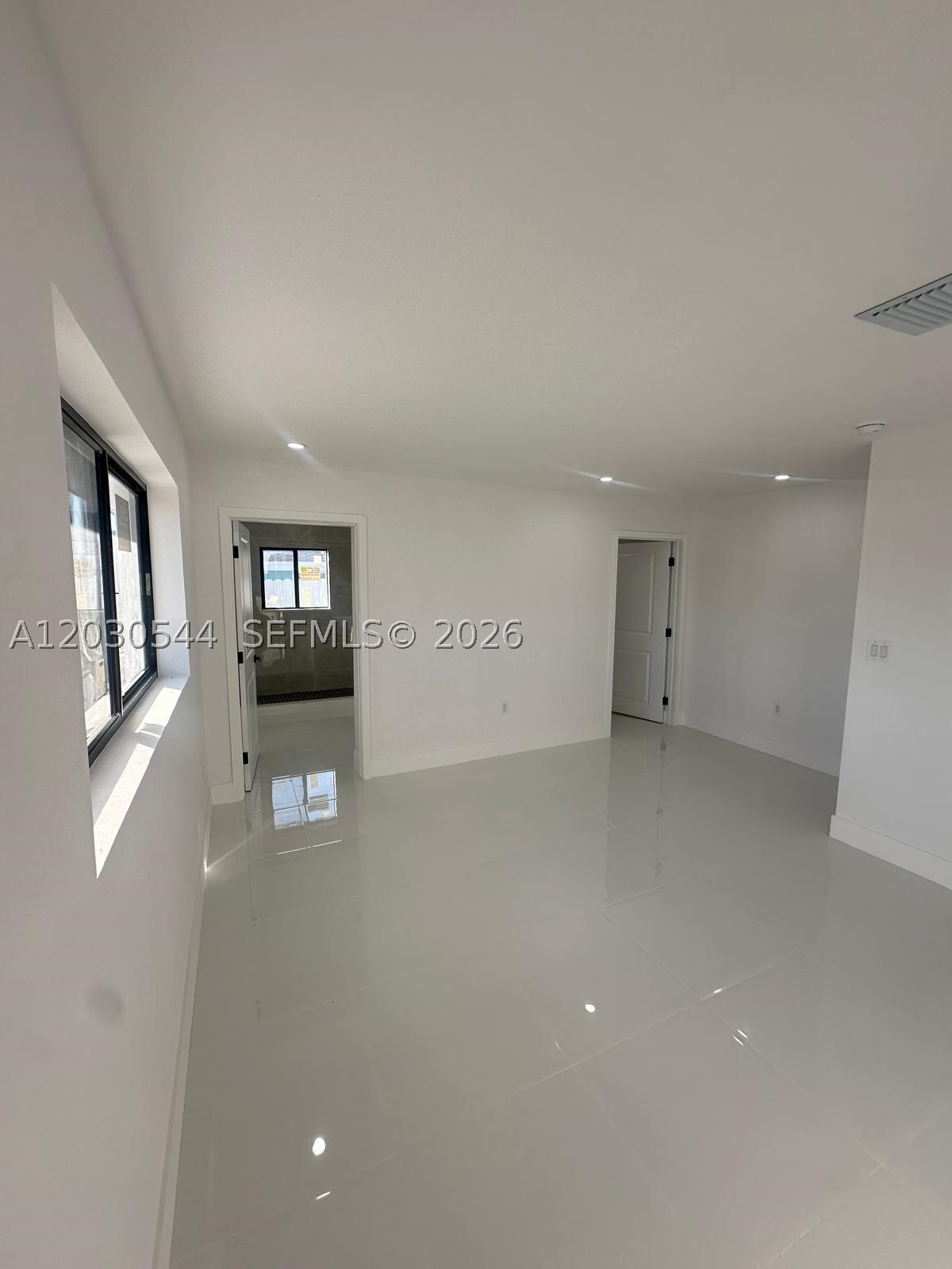 WINDWARD ESTATES SEC 1 - Residential Lease