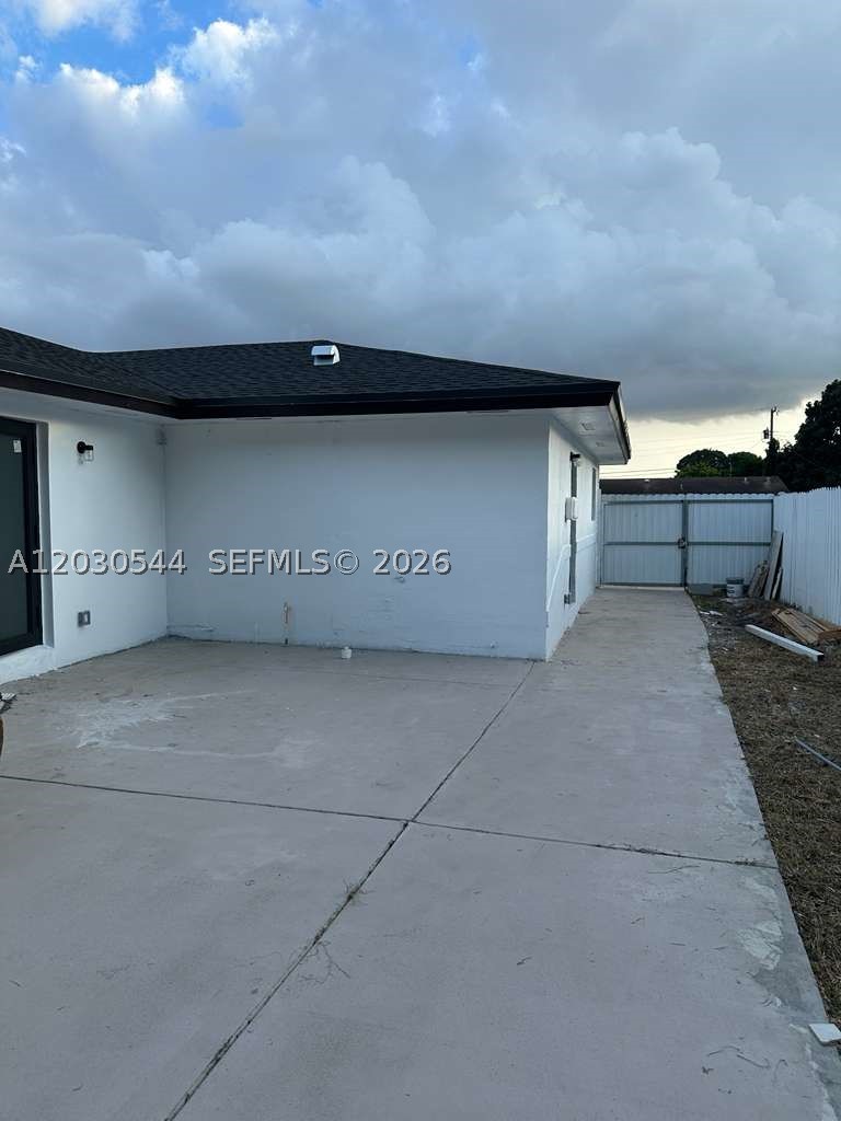 WINDWARD ESTATES SEC 1 - Residential Lease