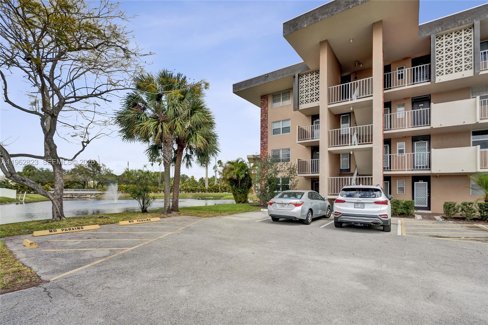 GORGEOUS 2 BEDROOM/2 BATHROOM WATERFRONT VIEWS CORNER UNIT LOCATED IN THE HIGHLY DESIRABLE 55 PLUS COMMUNITY OF LAUDERDALE OAKS! THIS BEAUTIFULLY MAINTAINED RESIDENCE FEATURES A FULLY UPGRADED KITCHEN W/STAINLESS STEEL APPLIANCES! GRANITE COUNTERTOPS W/MAPLE WOOD CABINETRY THROUGHOUT THE UPDATED KITCHEN! UNIT HAS TILE FLOORS THROUGHOUT THE ENTIRE HOME, ADDING BOTH STYLE & EASY MAINTENANCE! ALL BATHROOMS HAVE BEEN FULLY UPGRADED WITH MODERN FINISHES. 

---------------> THE PRIMARY SUITE FEATURES A PRIVATE EN-SUITE UPDATED BATHROOM & AN ABUNDANT WALK-IN CLOSET! CONDO OFFERS AN ADDITIONAL ENCLOSED FLORIDA ROOM WITH SERENE WATER VIEWS. CORNER UNIT PROVIDES PATIO PRIVACY— PERFECT FOR RELAXING OR ENJOYING THE SUNRISE WITH YOUR MORNING COFFEE!

------------> ASSOCIATION FEES INCLUDES: WATER, SEWER, CABLE, INSURANCE, ROOFING, LANDSCAPING, EXTERIOR BUILDING MAINTENANCE, COMMON AREAS, OPERATION OF THE POOL, MAINTAINING ALL RECREATIONAL FACILITIES. RESIDENTS ENJOY AN ACTIVE LIFESTYLE W/ ENDLESS COMMUNITY AMENITIES INCLUDING A BALLROOM, 3 COMMUNITY POOLS, EXERCISE ROOMS, BBQ AREAS, SHUFFLEBOARD, INDOOR PICKLEBALL, BILLIARDS, TABLE TENNIS ROOMS, CARD ROOM, & BALL ROOM! HURRY UNIT WONT LAST!

THE UNIT COMES WITH ONE ASSIGNED PARKING SPACE PLUS AMPLE GUEST PARKING. LEASING IS PERMITTED AFTER ONE YEAR OF OWNERSHIP, & UP TO TWO TIMES PER YEAR, OFFERING FLEXIBILITY FOR SEASONAL OR PART-TIME RESIDENTS. CONVENIENTLY LOCATED CLOSE TO SHOPPING, DINING, AND MAJOR HIGHWAYS INCLUDING I-95.
