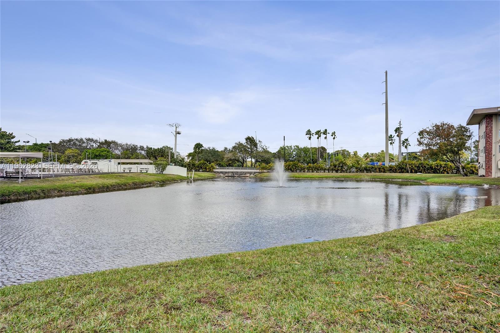 LAUDERDALE OAKS CONDO XI - Residential