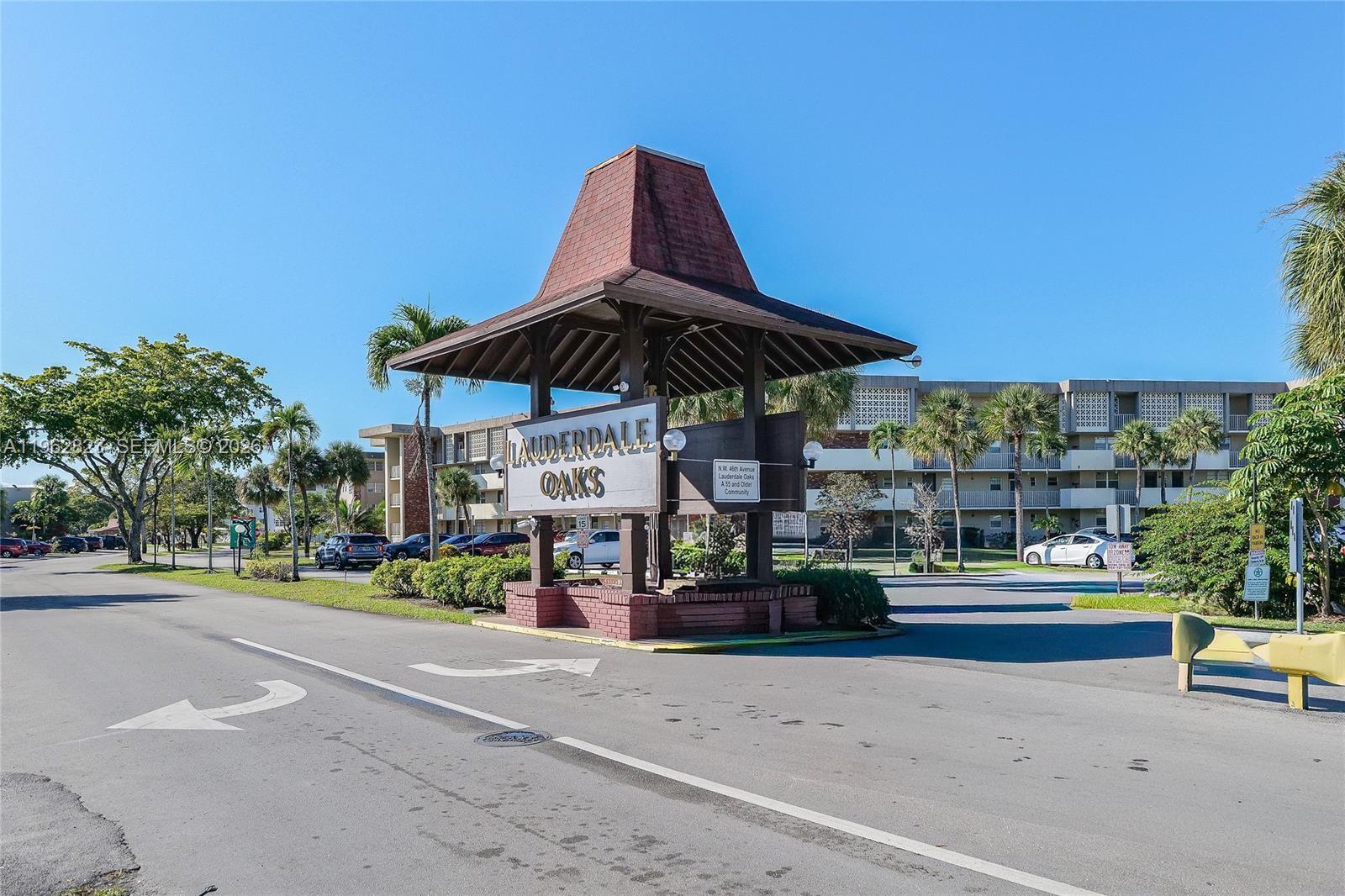 LAUDERDALE OAKS CONDO XI - Residential