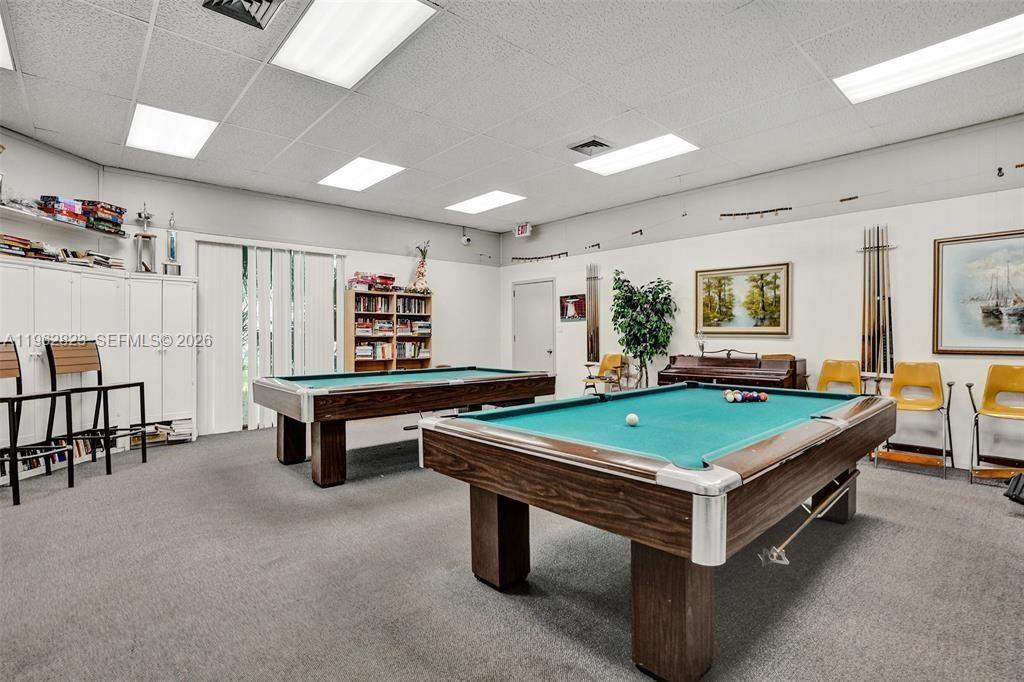 LAUDERDALE OAKS CONDO XI - Residential