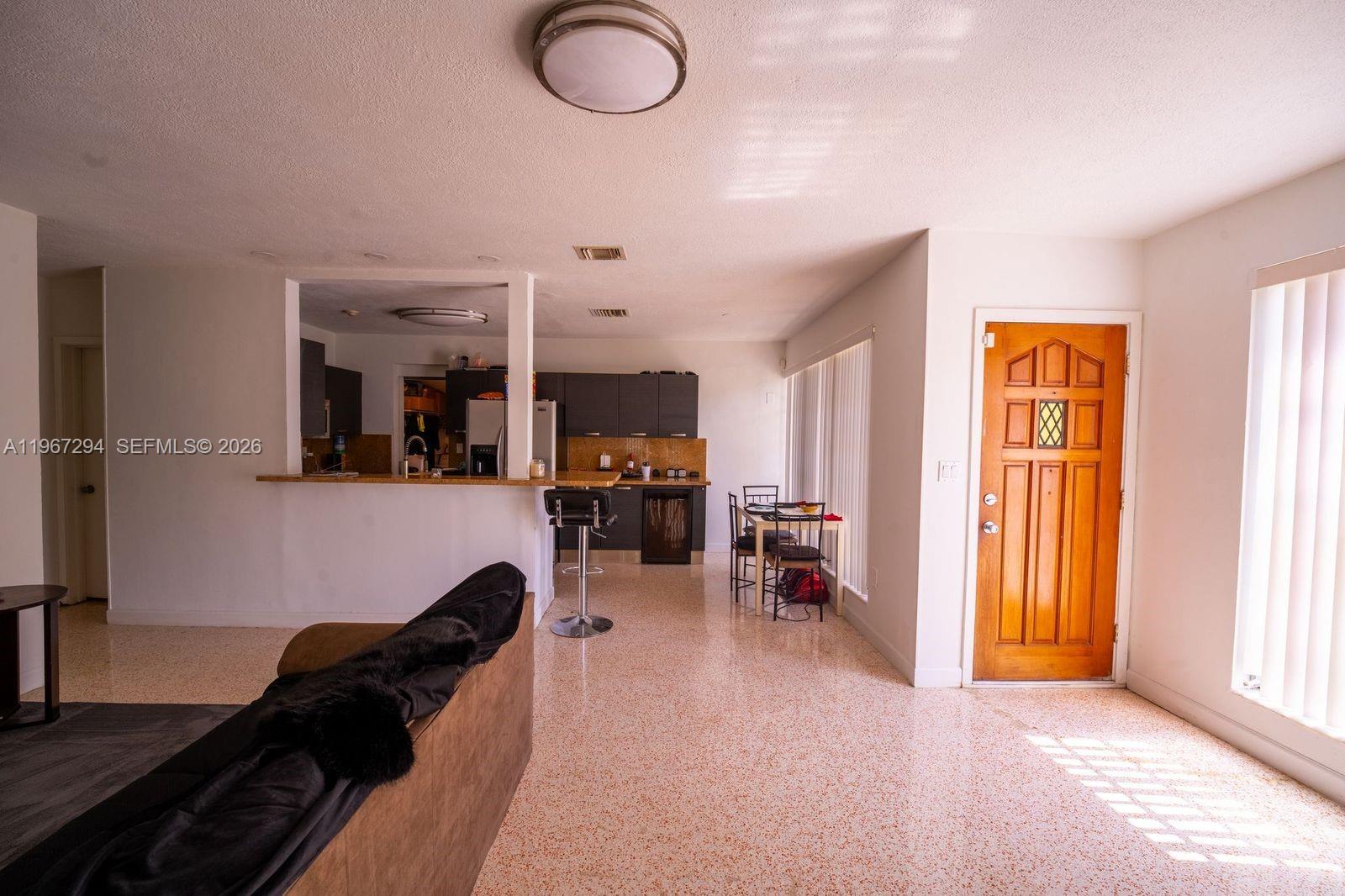 BISCAYNE PARK ESTATES - Residential