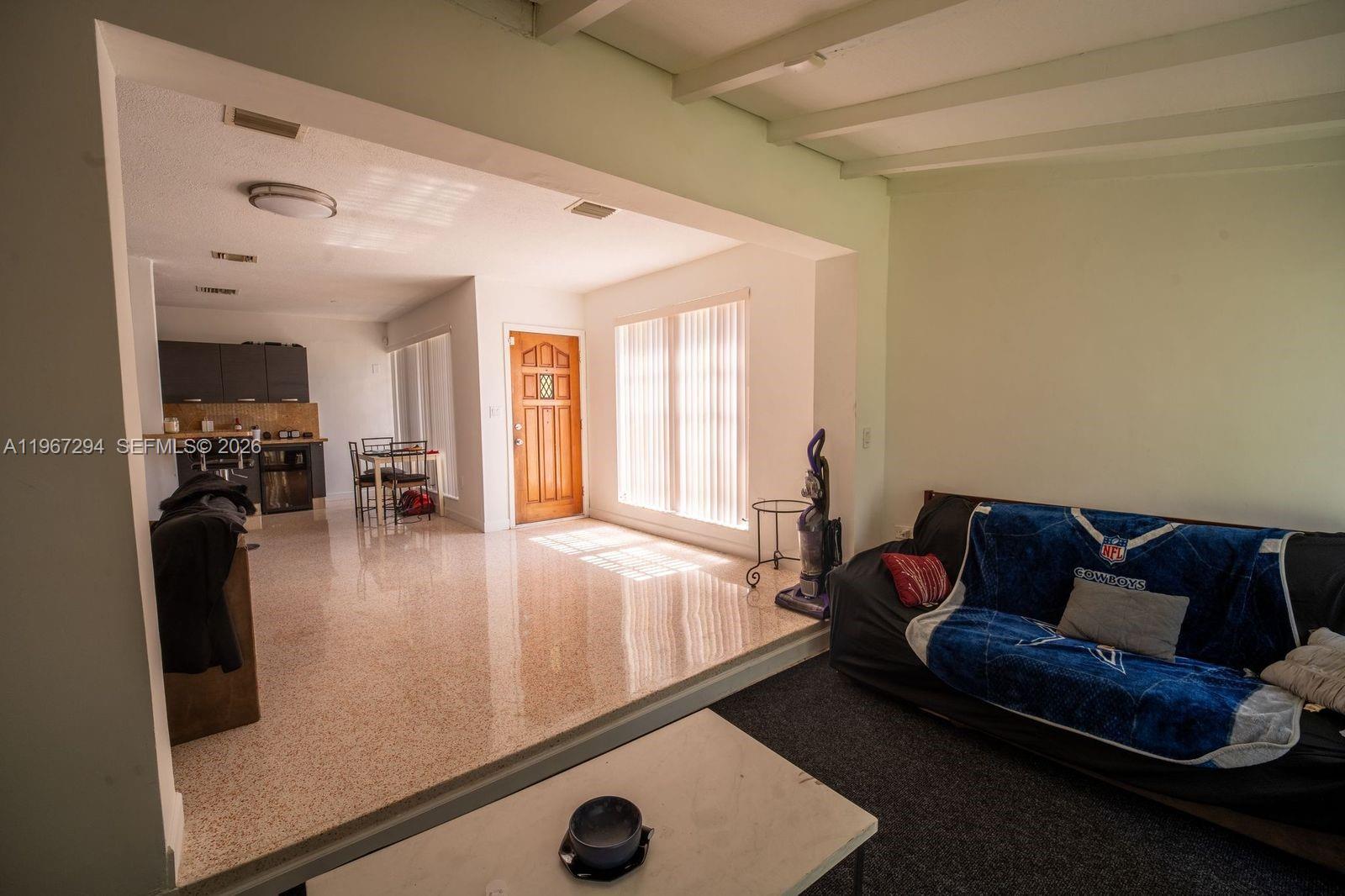 BISCAYNE PARK ESTATES - Residential