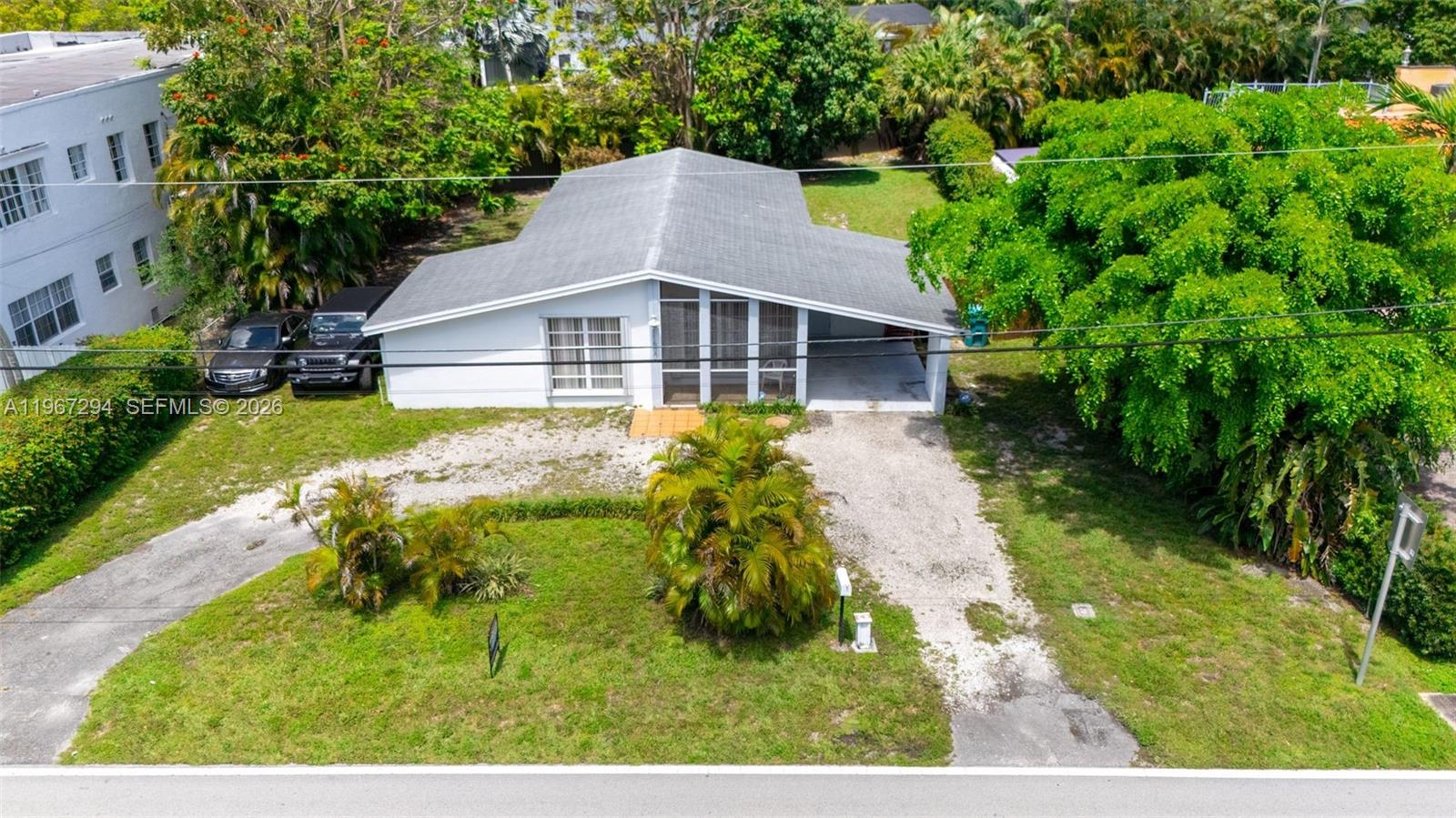 BISCAYNE PARK ESTATES - Residential