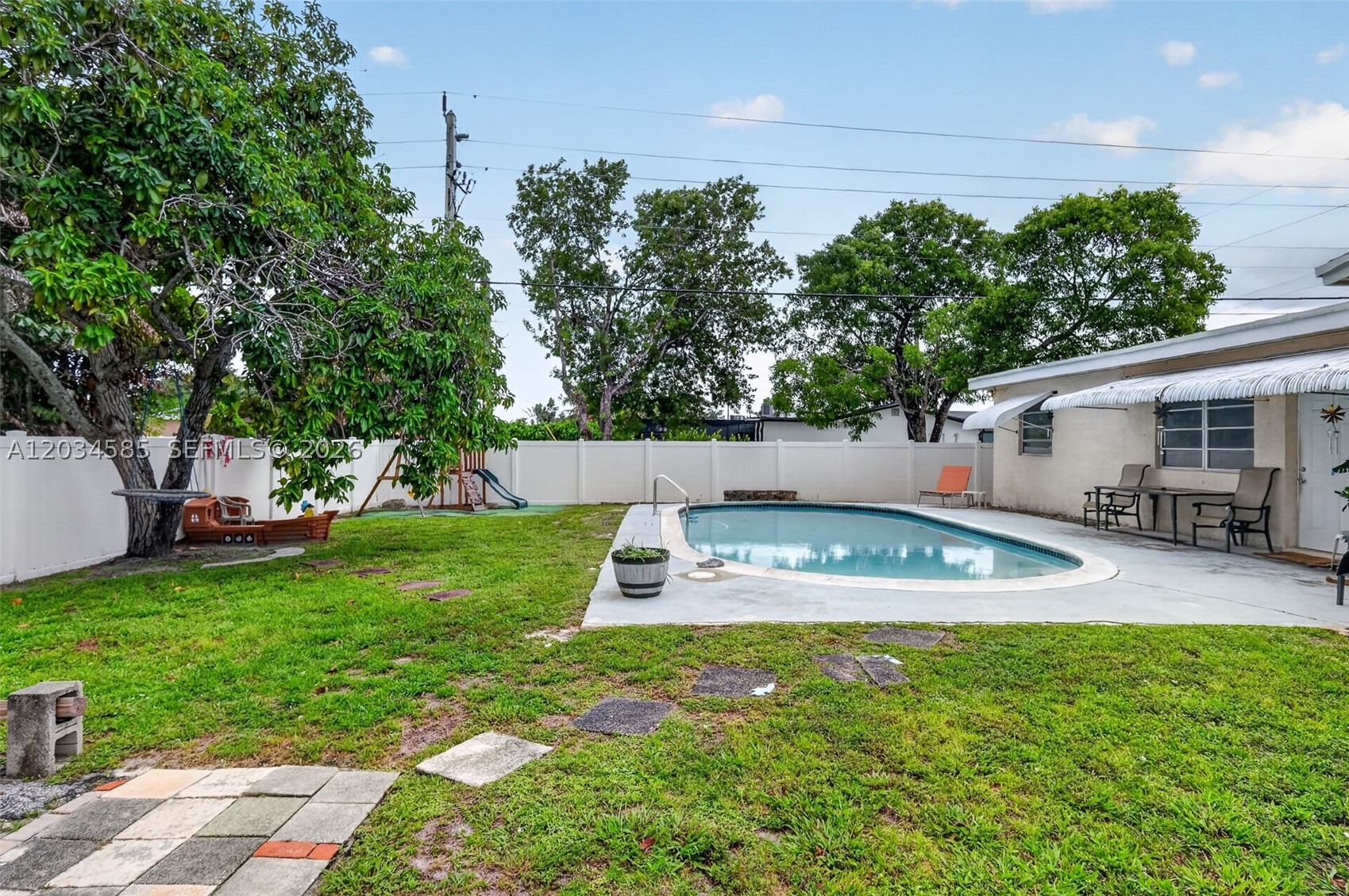 HOLLYWOOD HILLS AMEN PLAT - Residential
