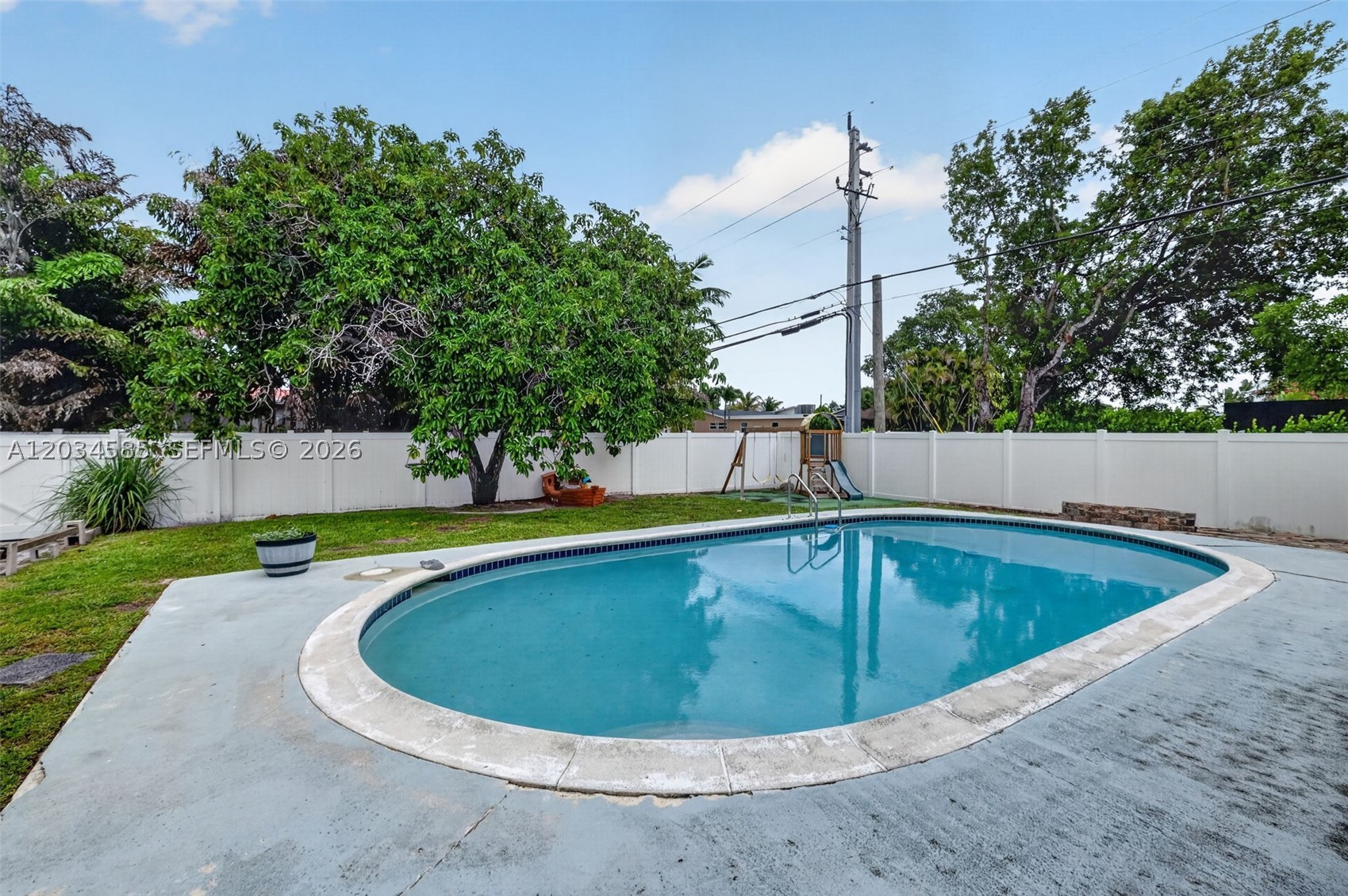 HOLLYWOOD HILLS AMEN PLAT - Residential